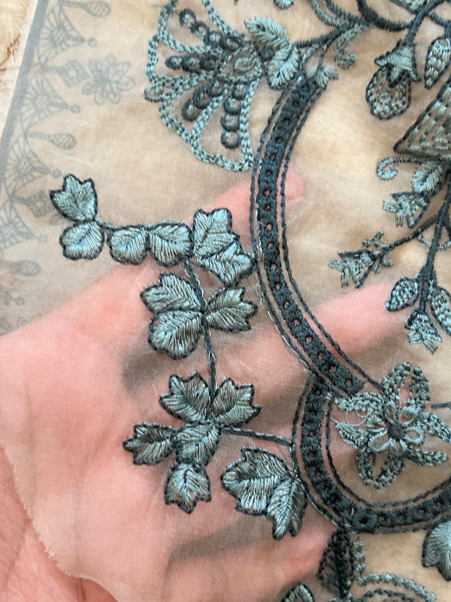 JADE COTTON EMBROIDERY PATCH SUIT 6