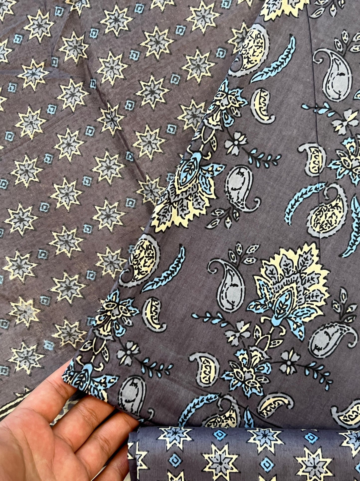 DT LAWN PRINTED SUIT 15