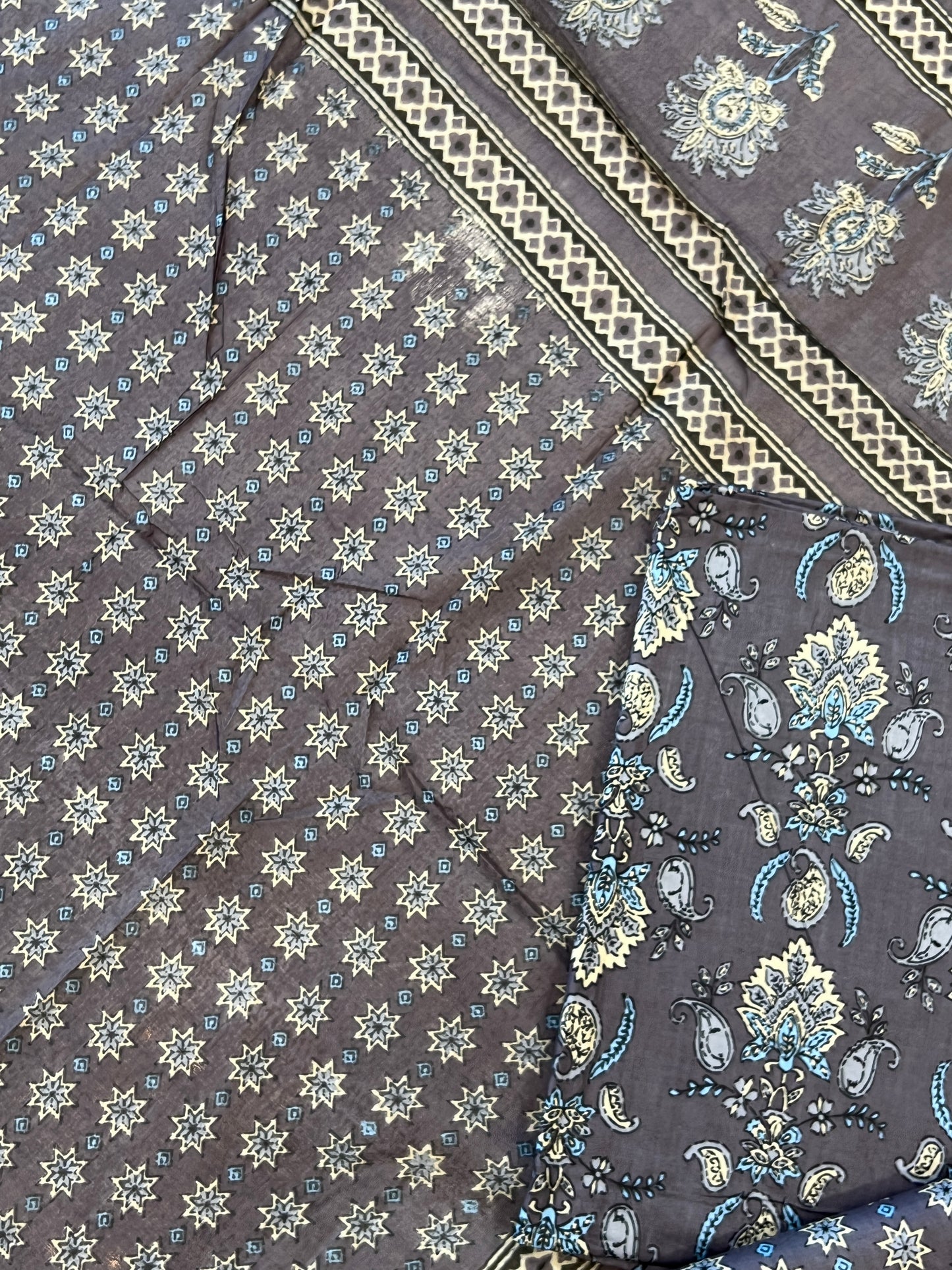 DT LAWN PRINTED SUIT 15