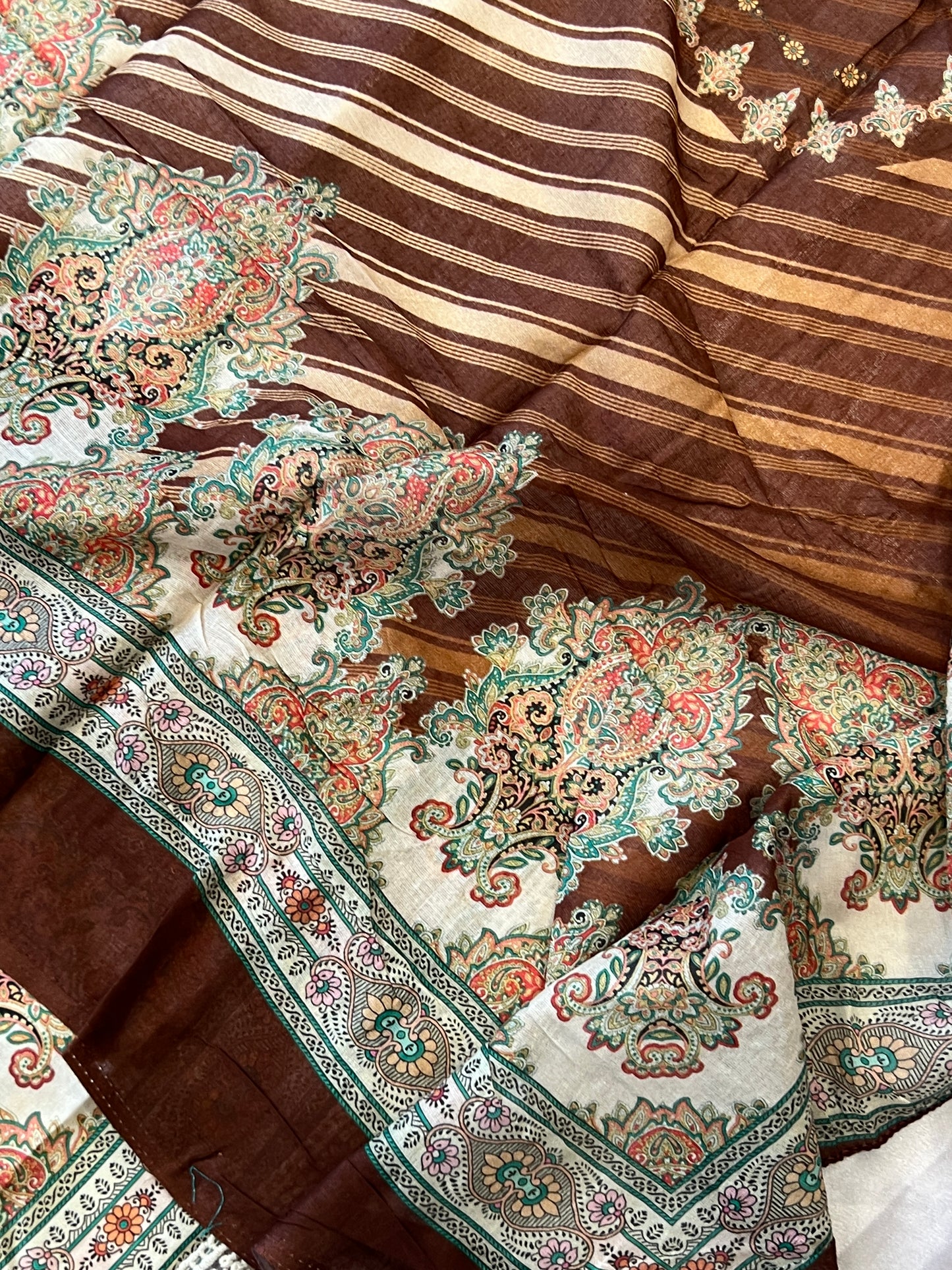 MARKESH LAWN EMBROIDER SUIT 1