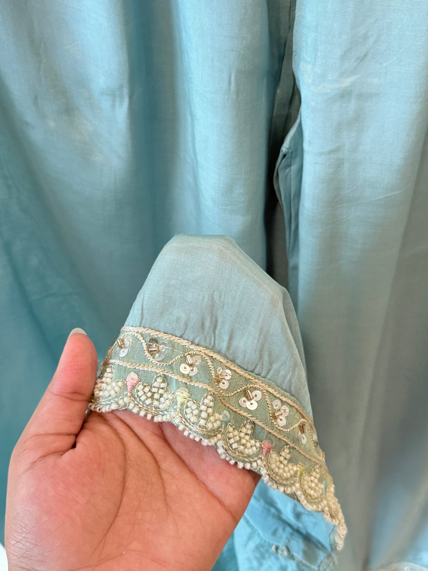 PARO SHIMMER HANDWORK SUIT 13 Q