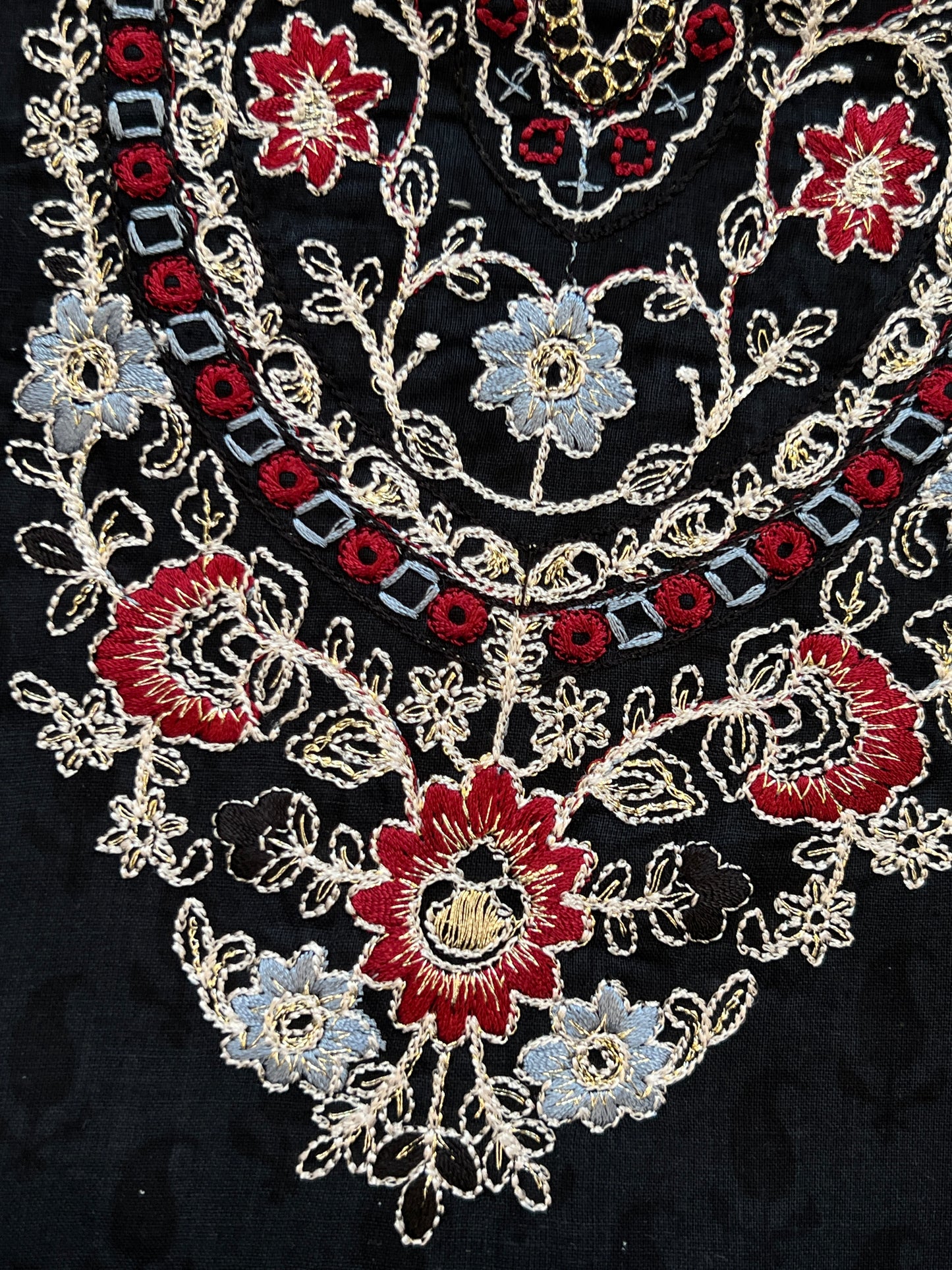 RANGREZ LAWN COTTON EMBROIDERY 4