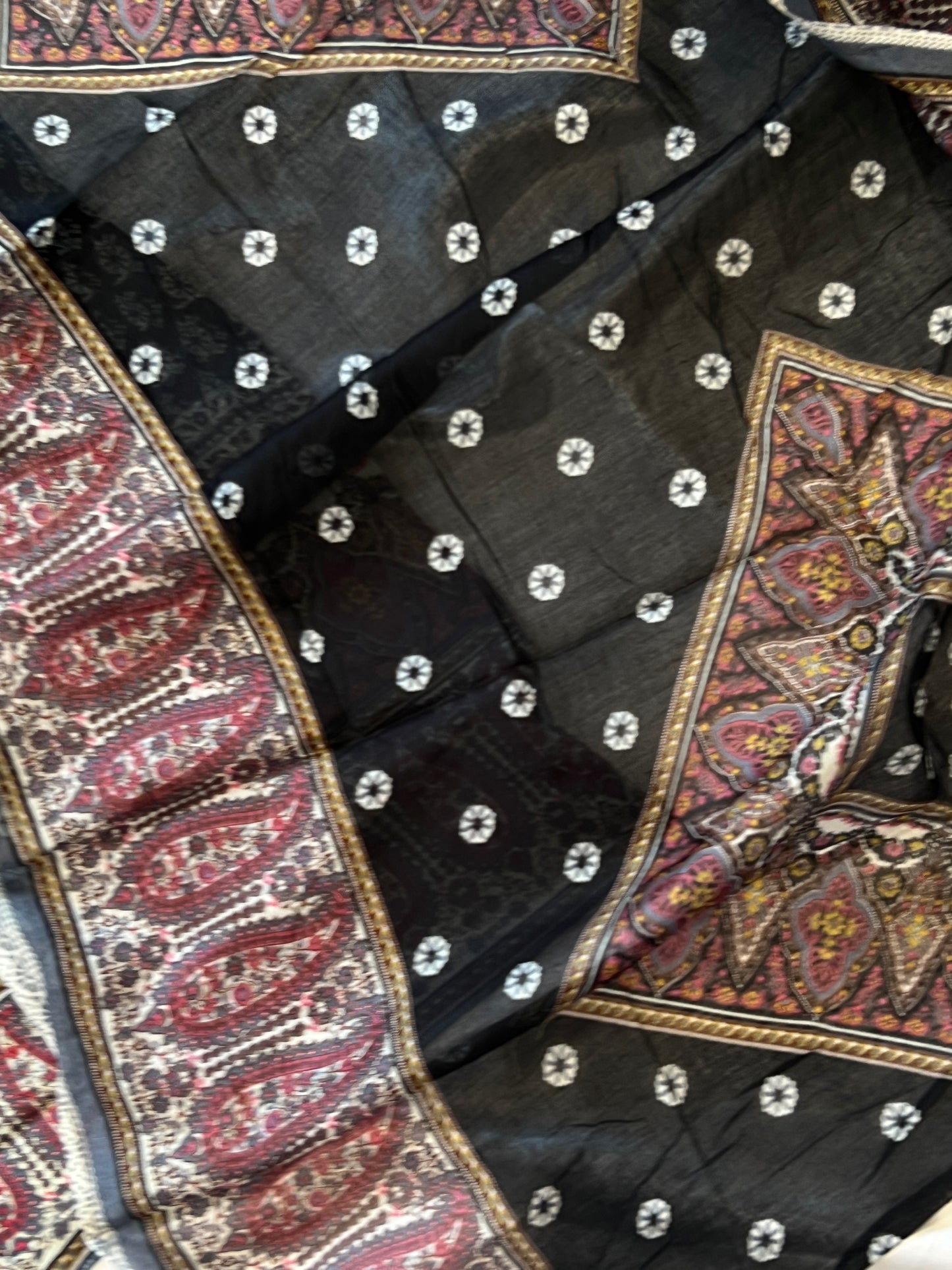 RANGREZ LAWN COTTON EMBROIDERY 4