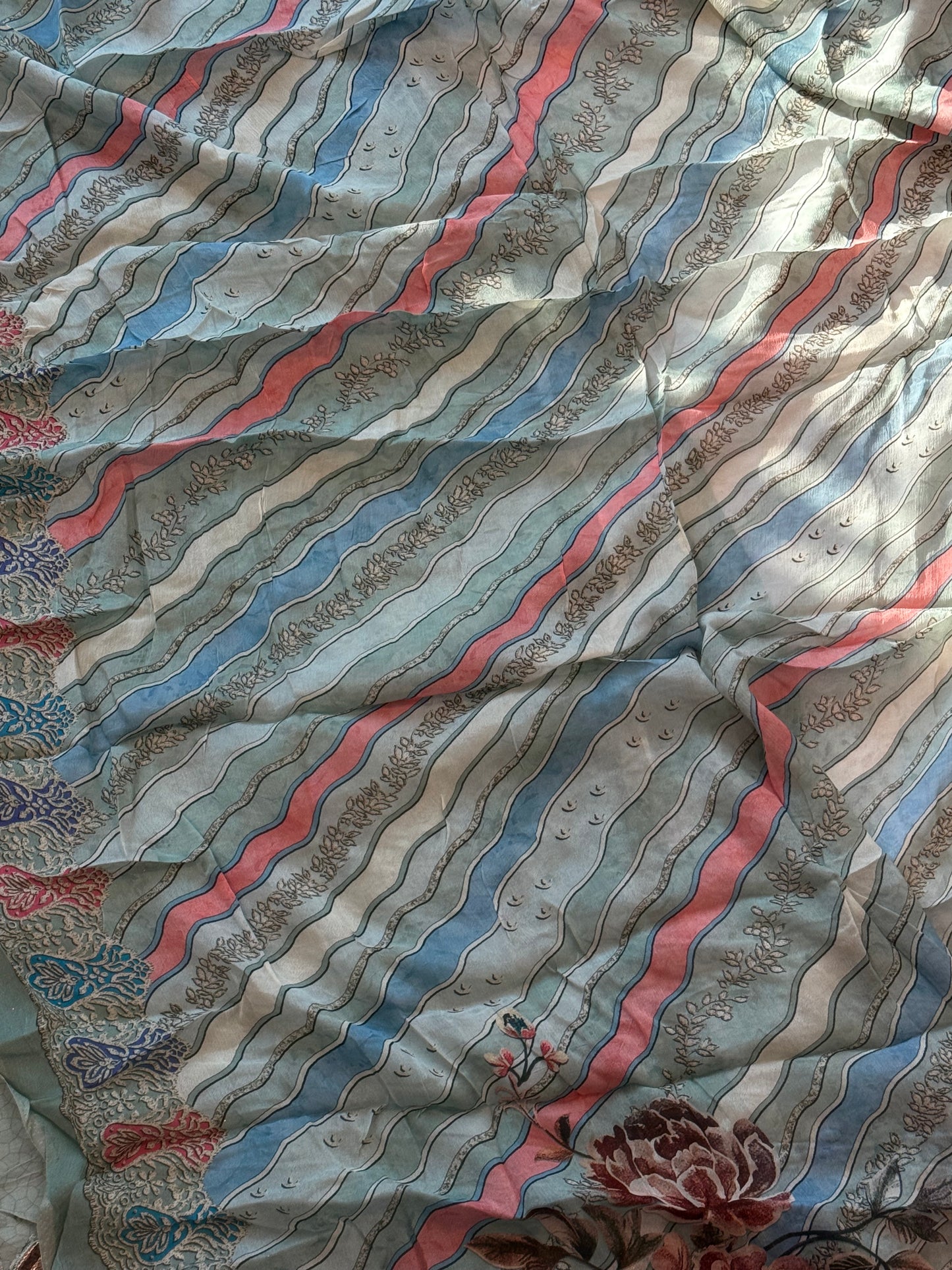 MAKHMAL PURE CREPE EMBROIDERY SUIT 9 Q