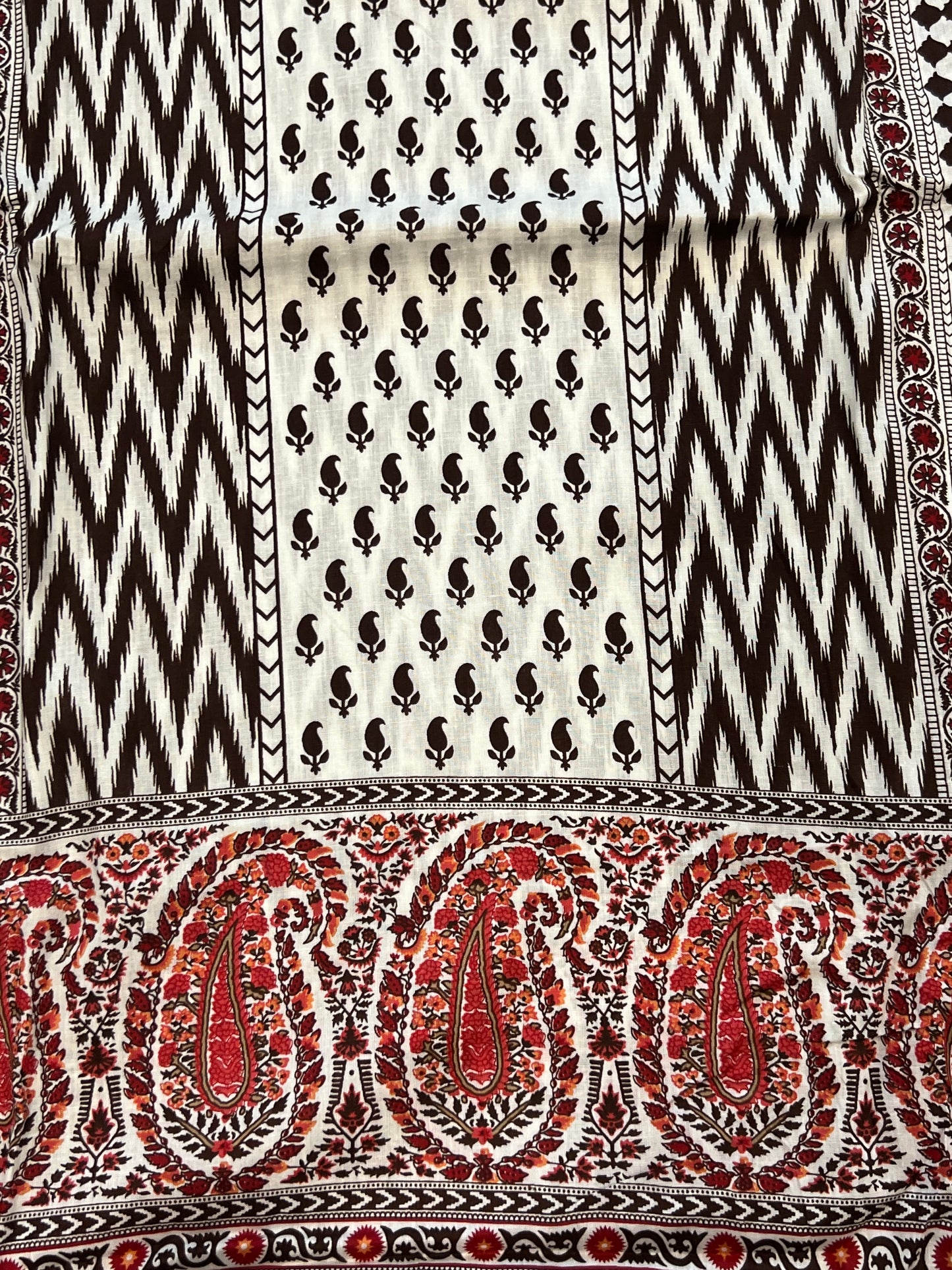 ELAHE COTTON EMBROIDERY SUIT 2