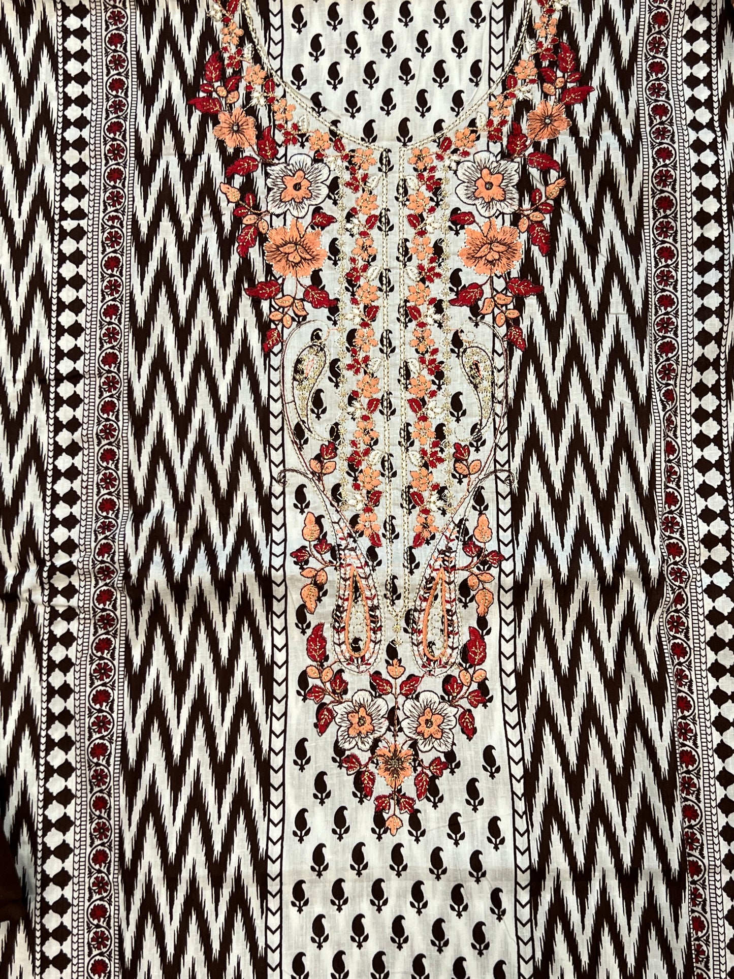 ELAHE COTTON EMBROIDERY SUIT 2