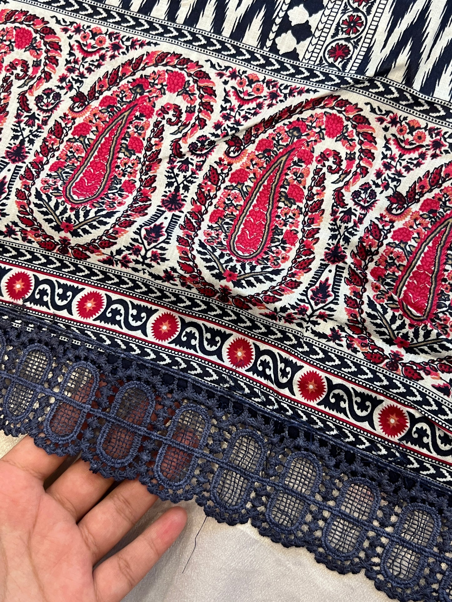 ELAHE COTTON EMBROIDERY SUIT 4