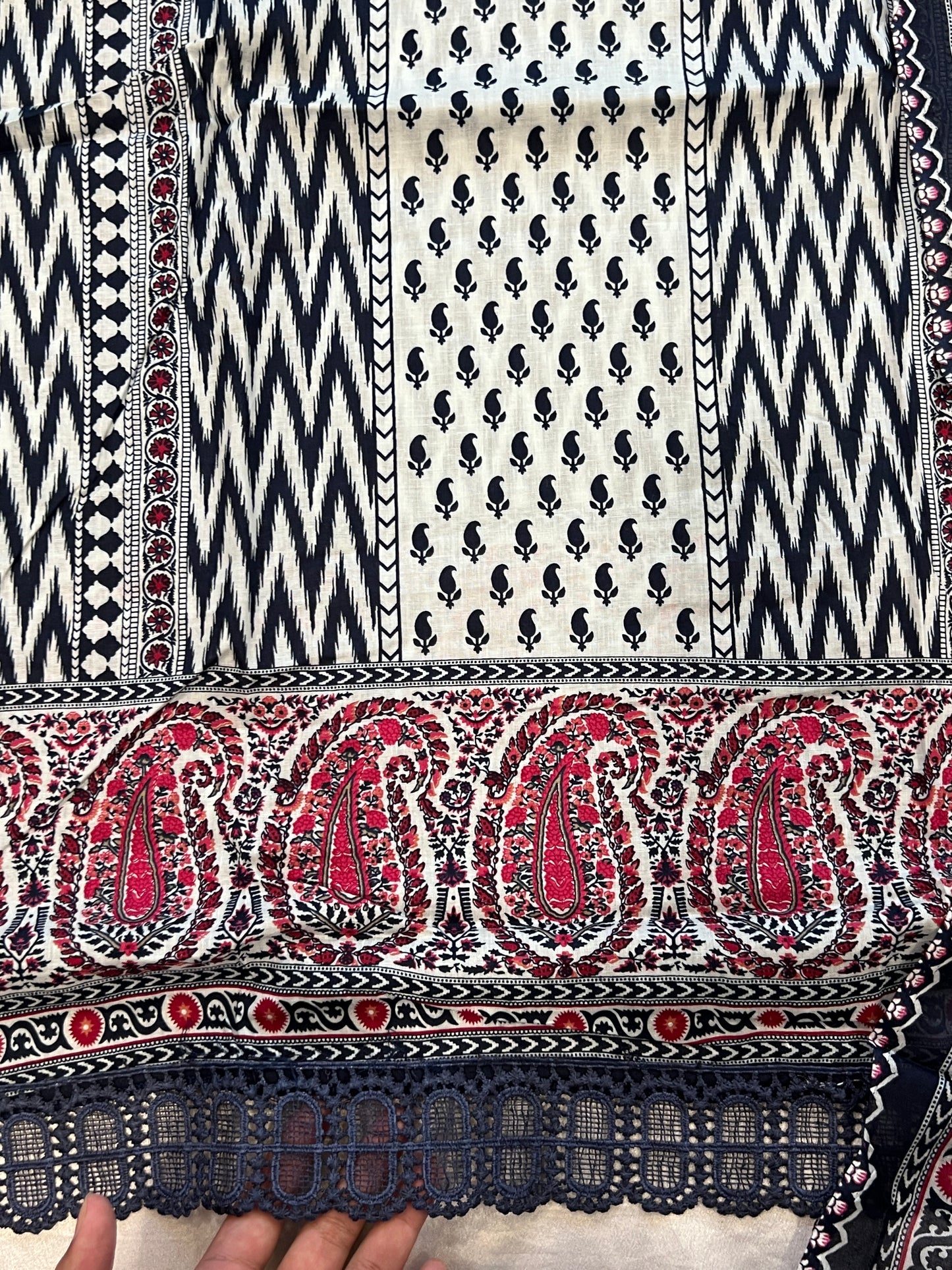 ELAHE COTTON EMBROIDERY SUIT 4