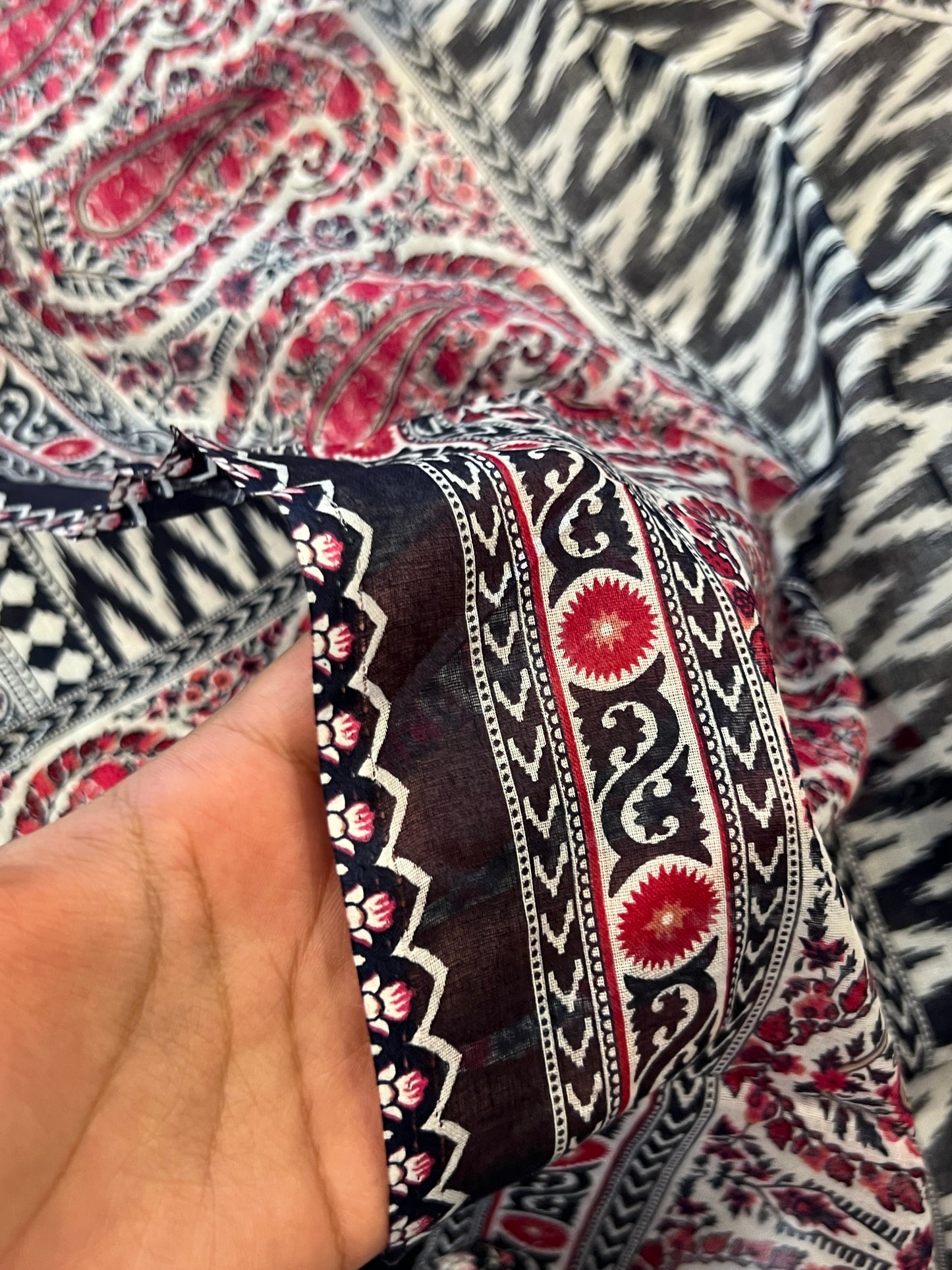 ELAHE COTTON EMBROIDERY SUIT 4