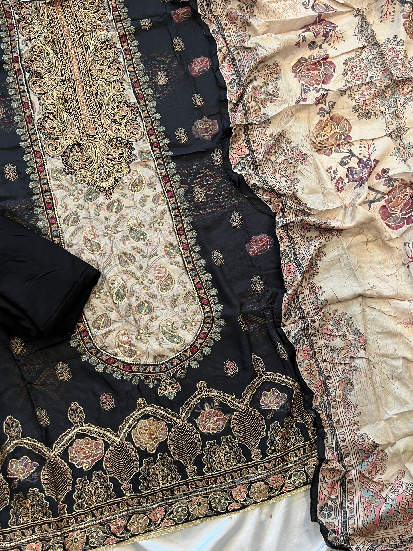 BLACK MUSLIN EMBROIDERY SUIT 281