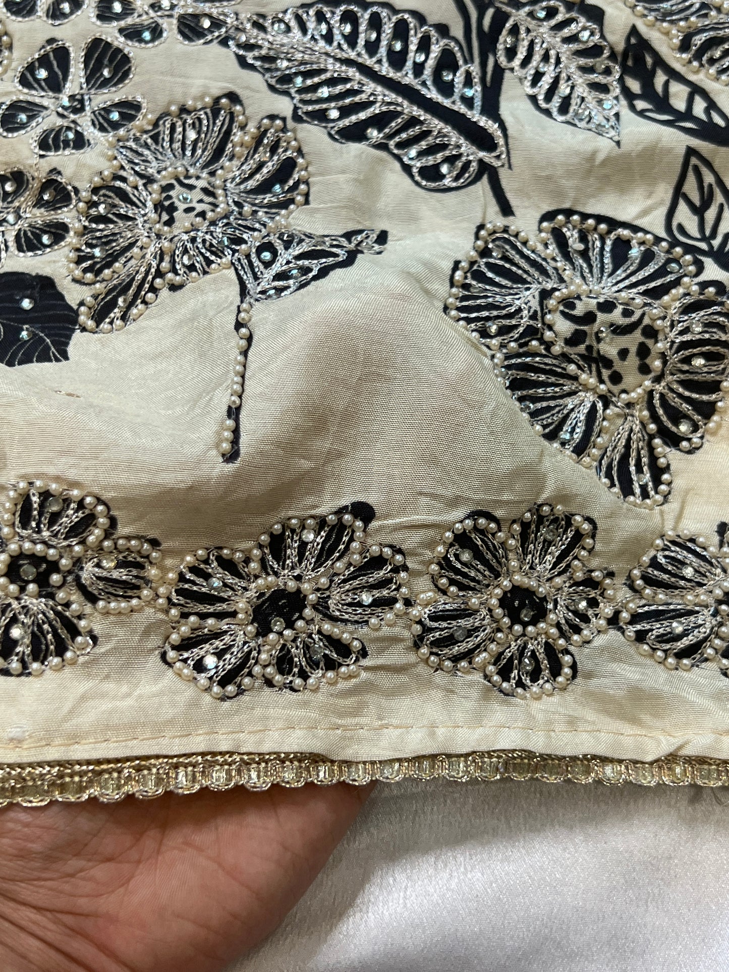 PURE MUSLIN HAND WORK EMBROIDERY SUIT 277
