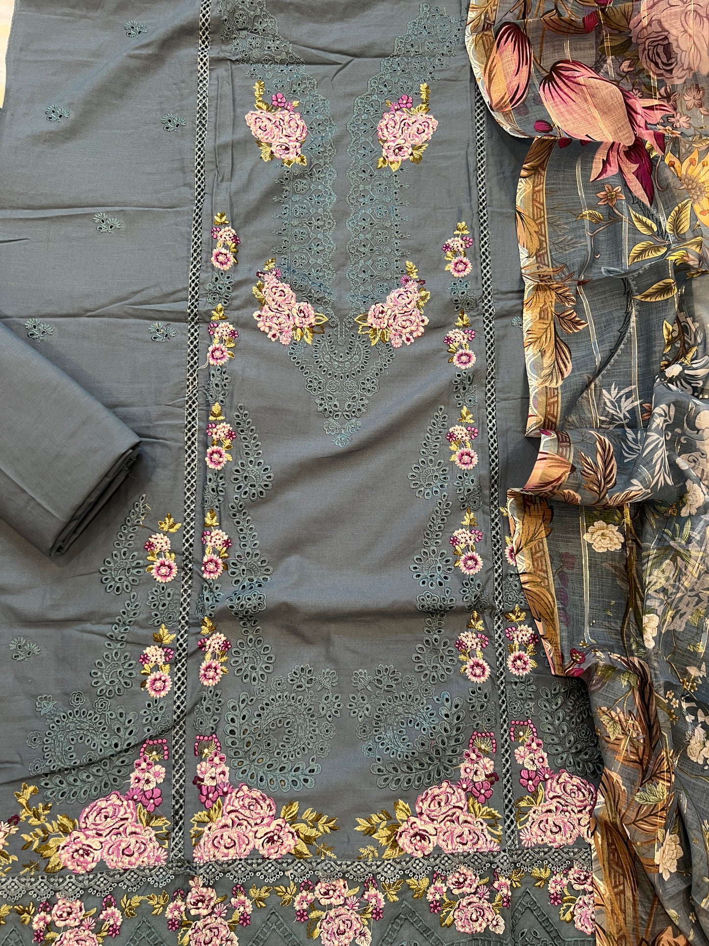 HANIA LAWN COTTON EMBROIDERY SUIT
