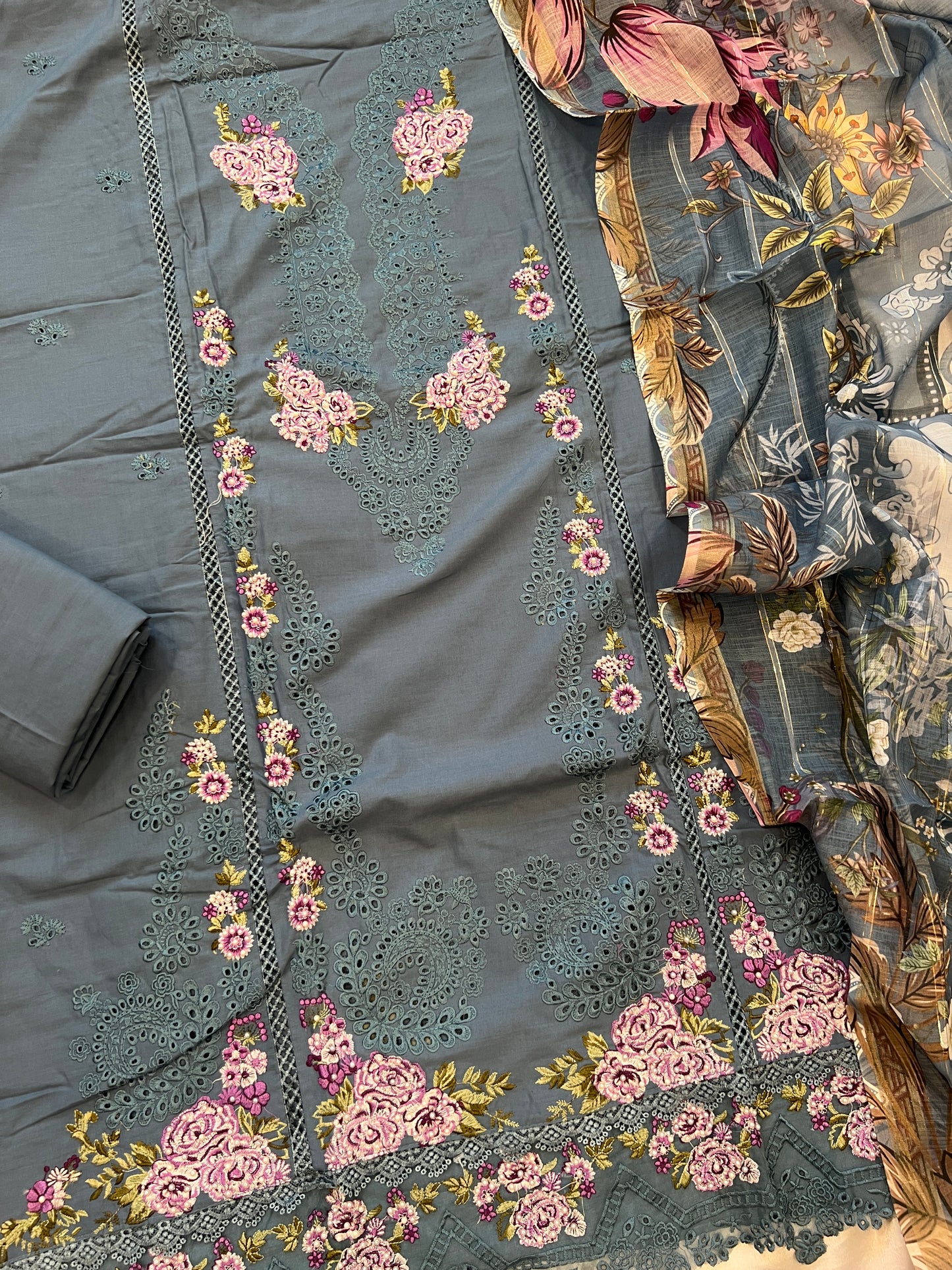 HANIA LAWN COTTON EMBROIDERY SUIT