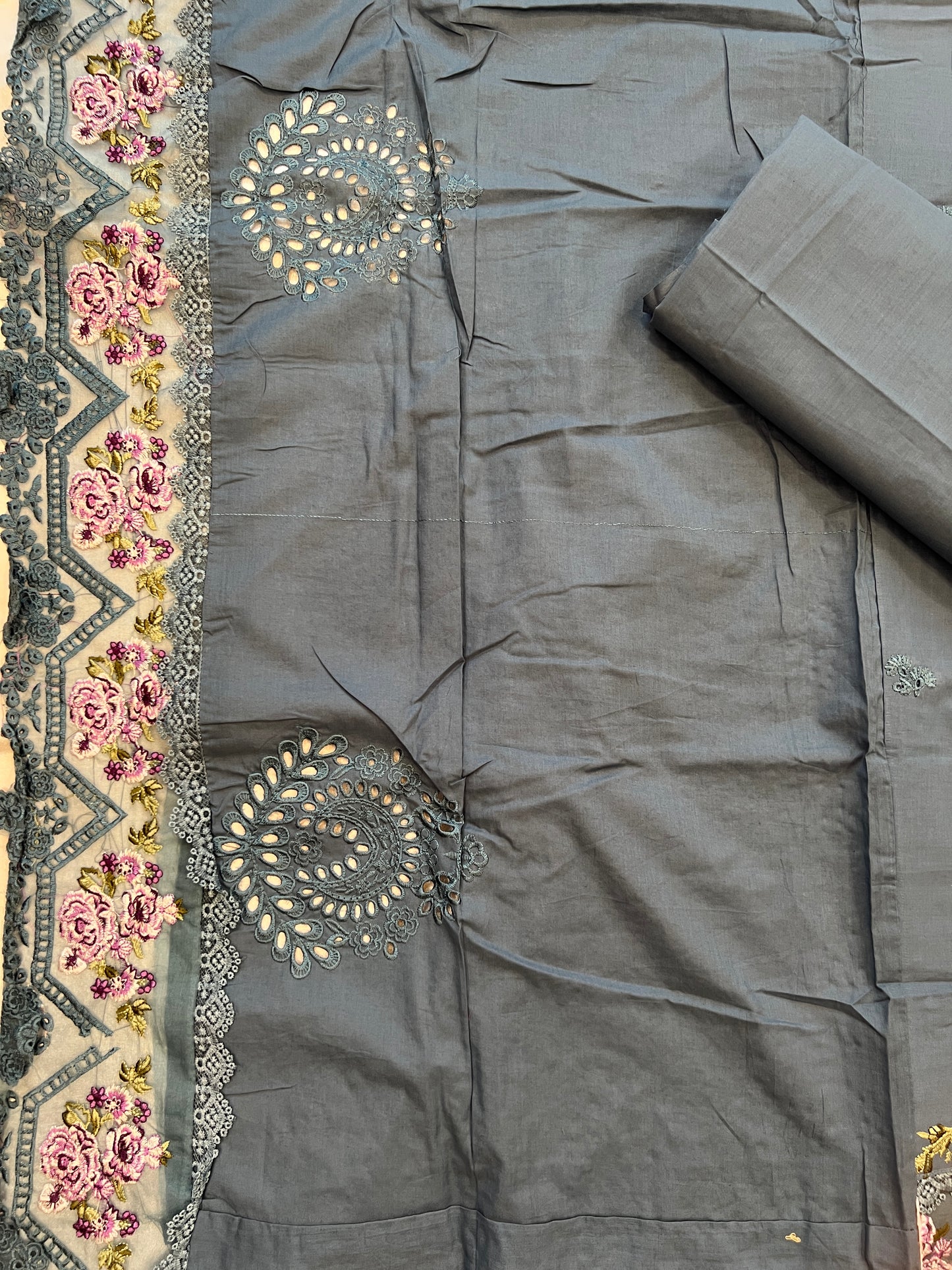 HANIA LAWN COTTON EMBROIDERY SUIT