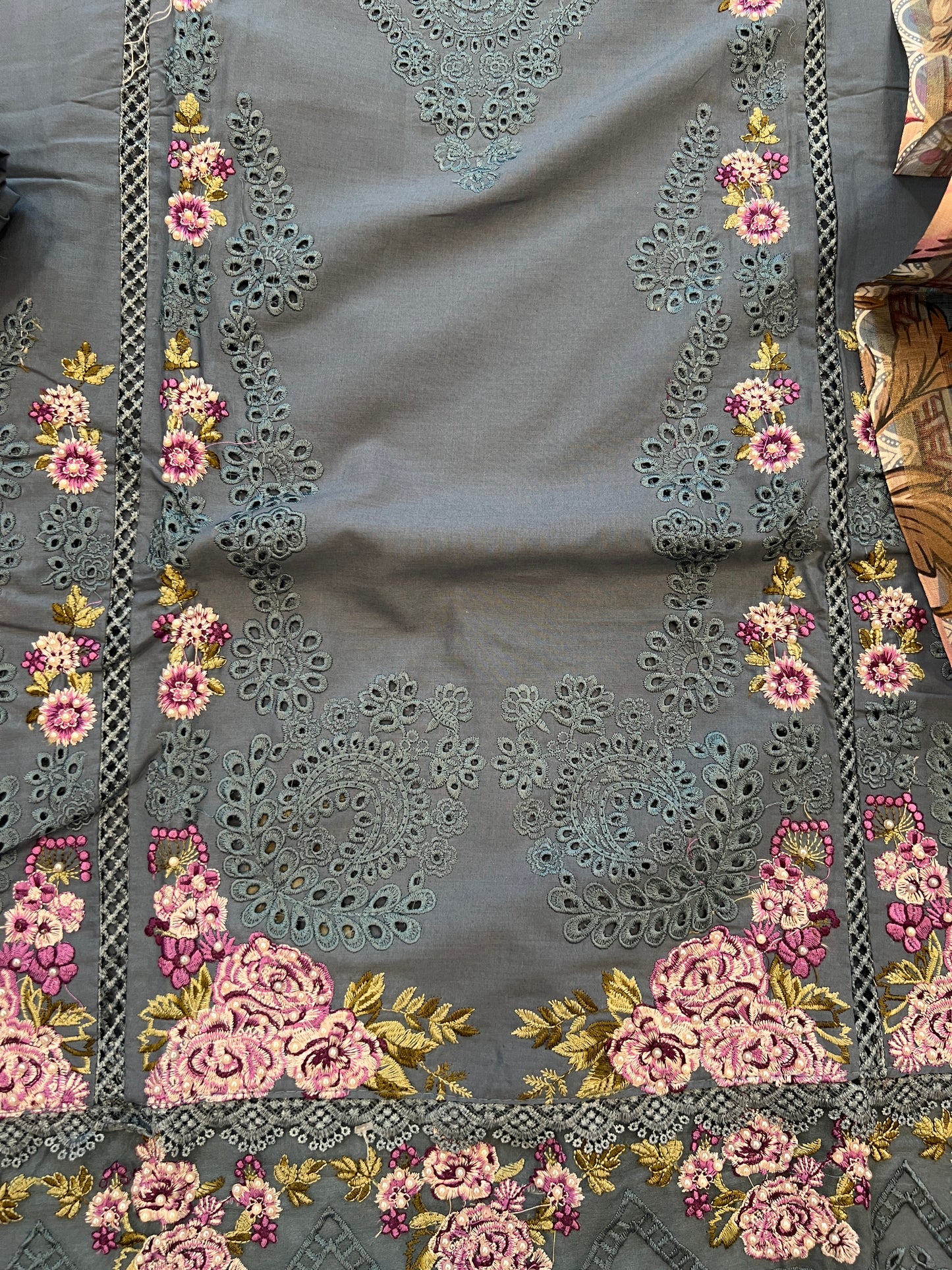 HANIA LAWN COTTON EMBROIDERY SUIT