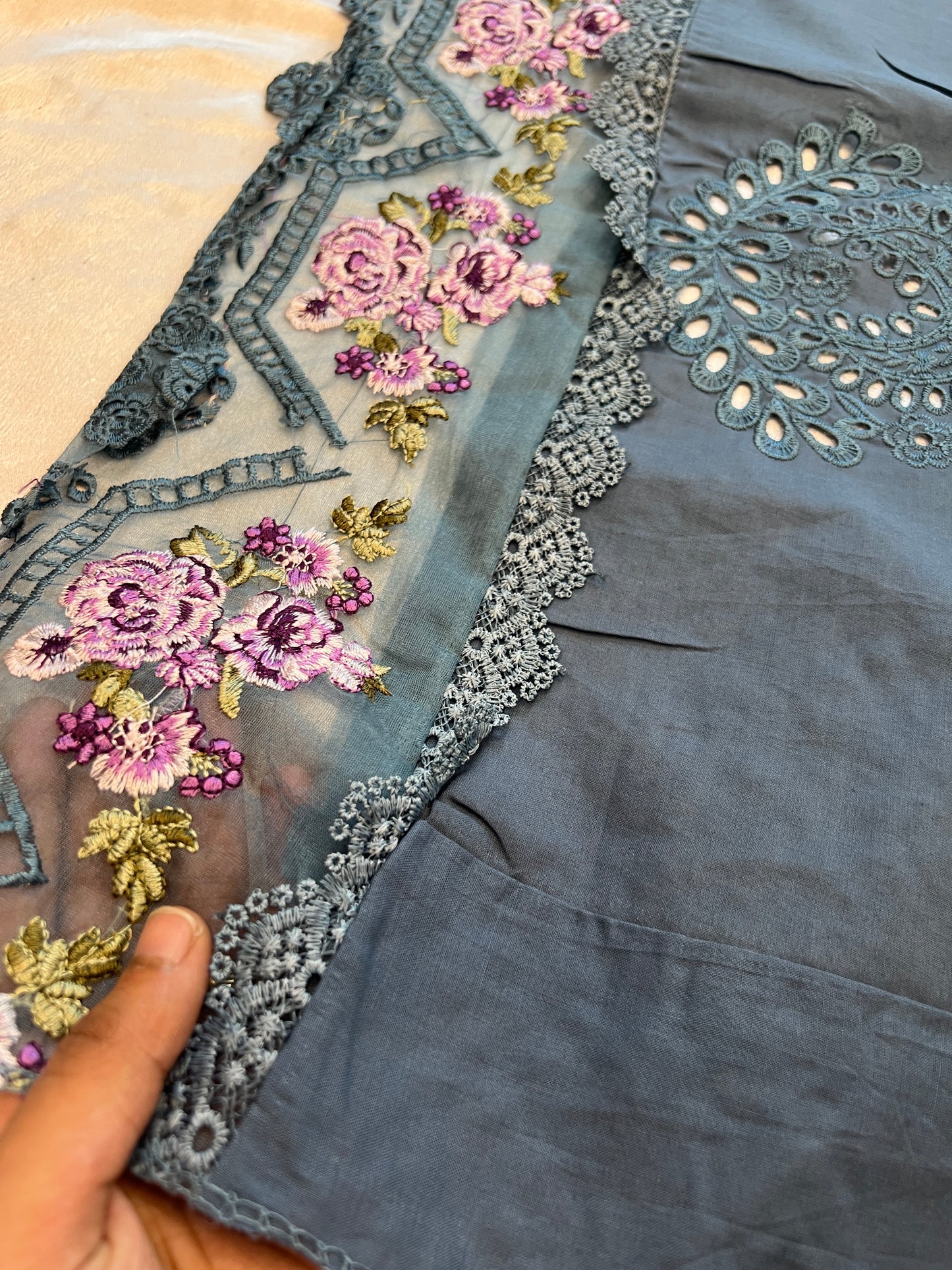 HANIA LAWN COTTON EMBROIDERY SUIT
