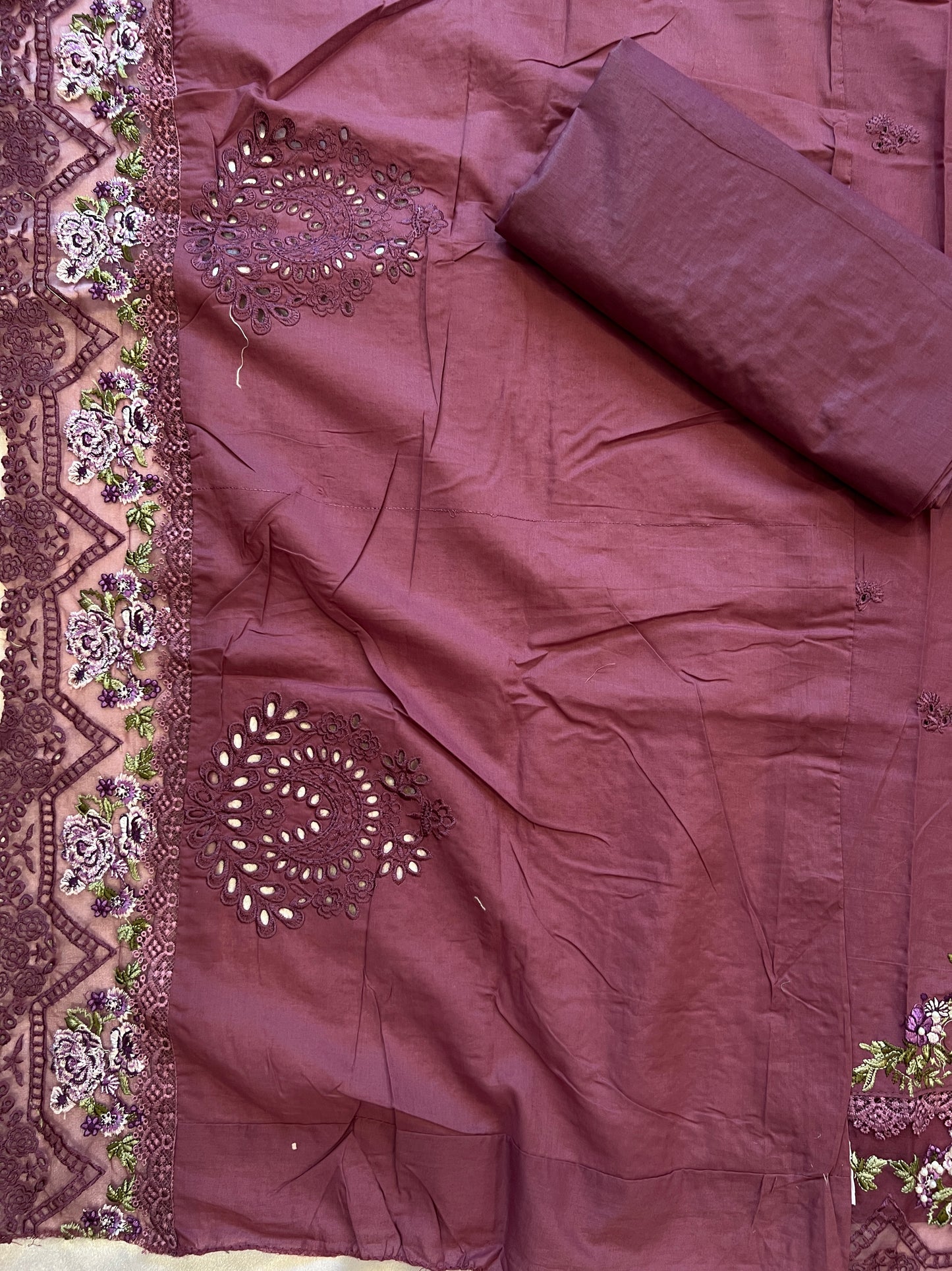 MAROON HANIA LAWN COTTON EMBROIDERY SUIT