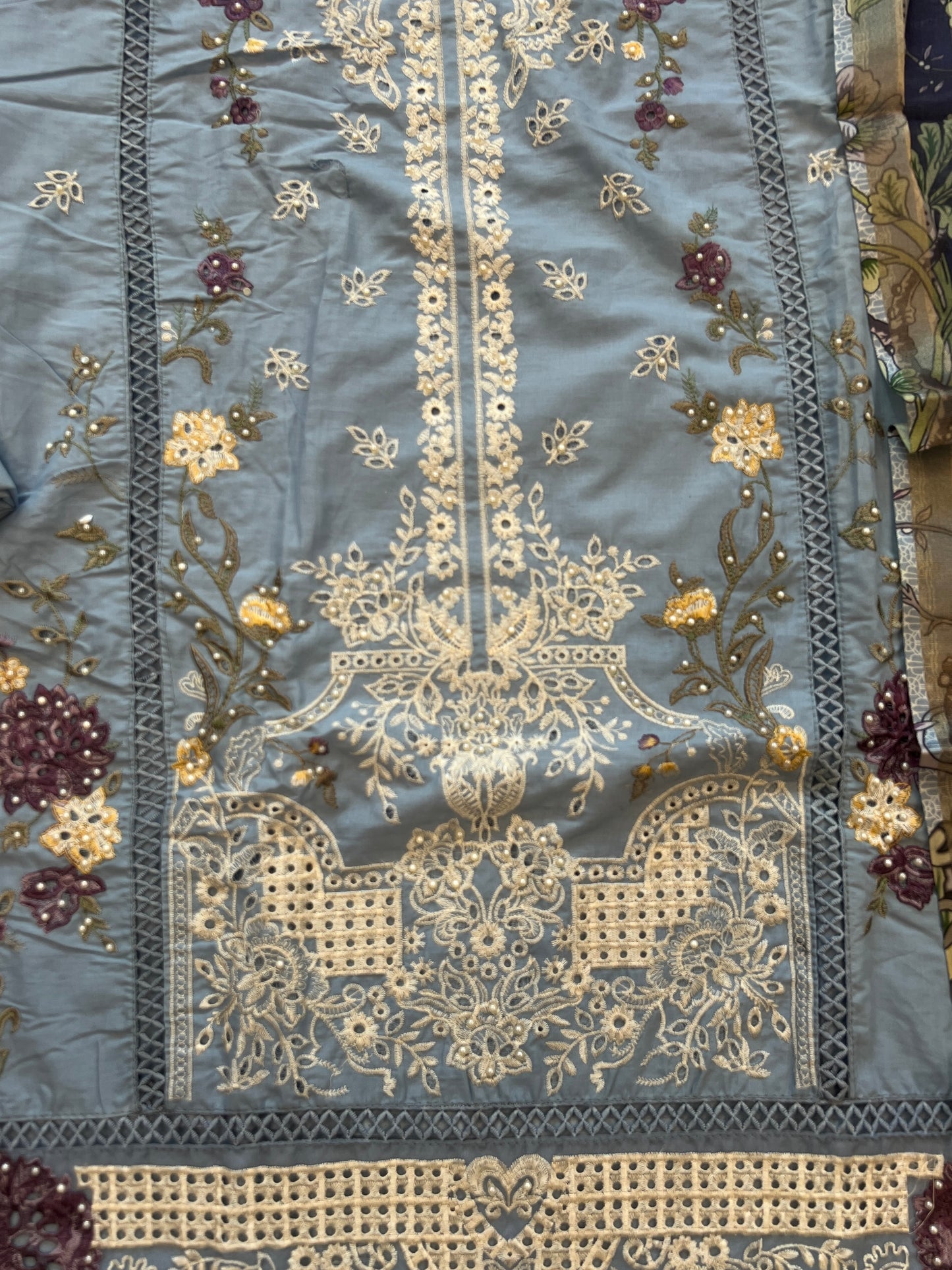BLUE HANIA LAWN COTTON EMBROIDERY SUIT