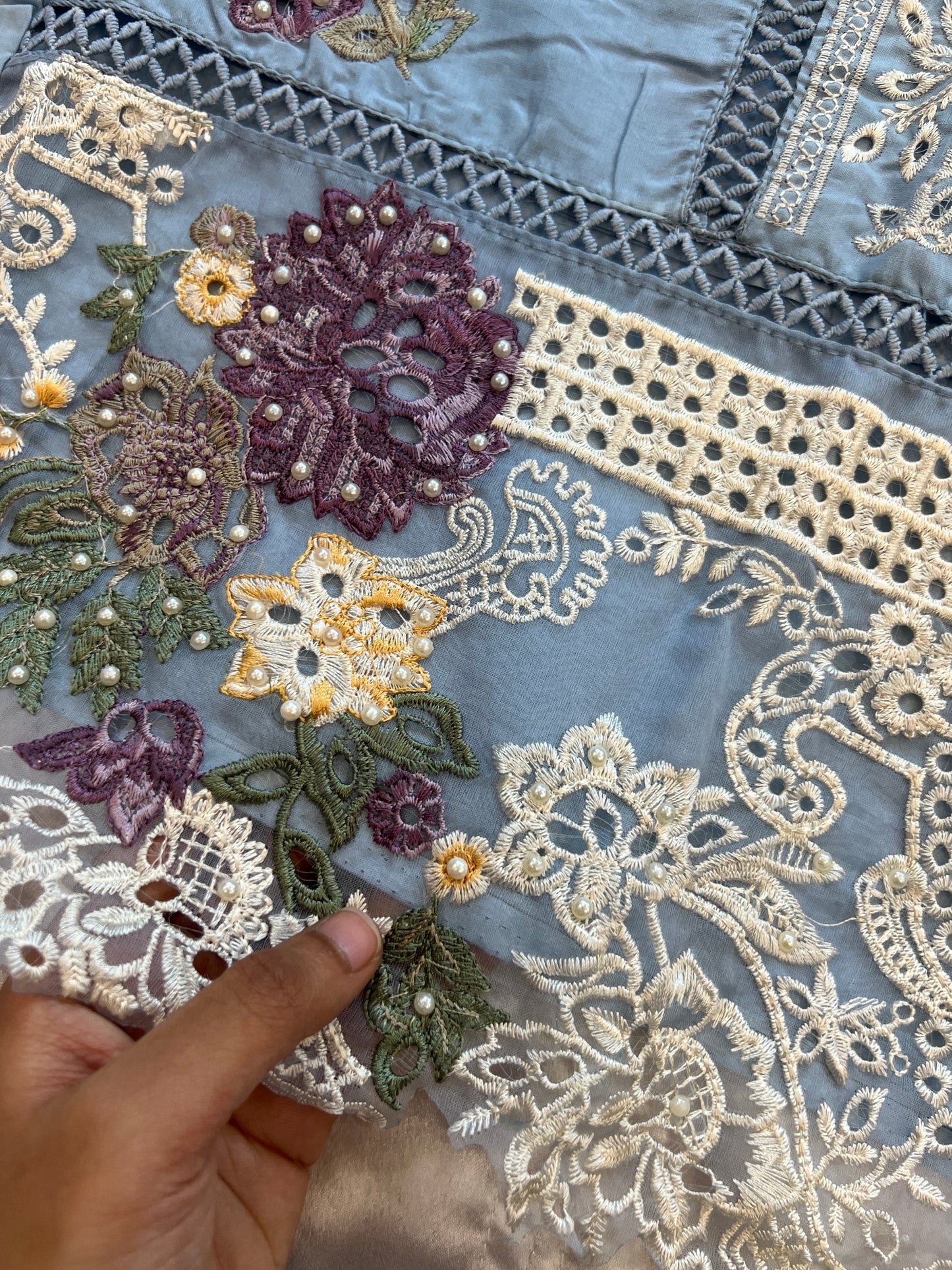 BLUE HANIA LAWN COTTON EMBROIDERY SUIT