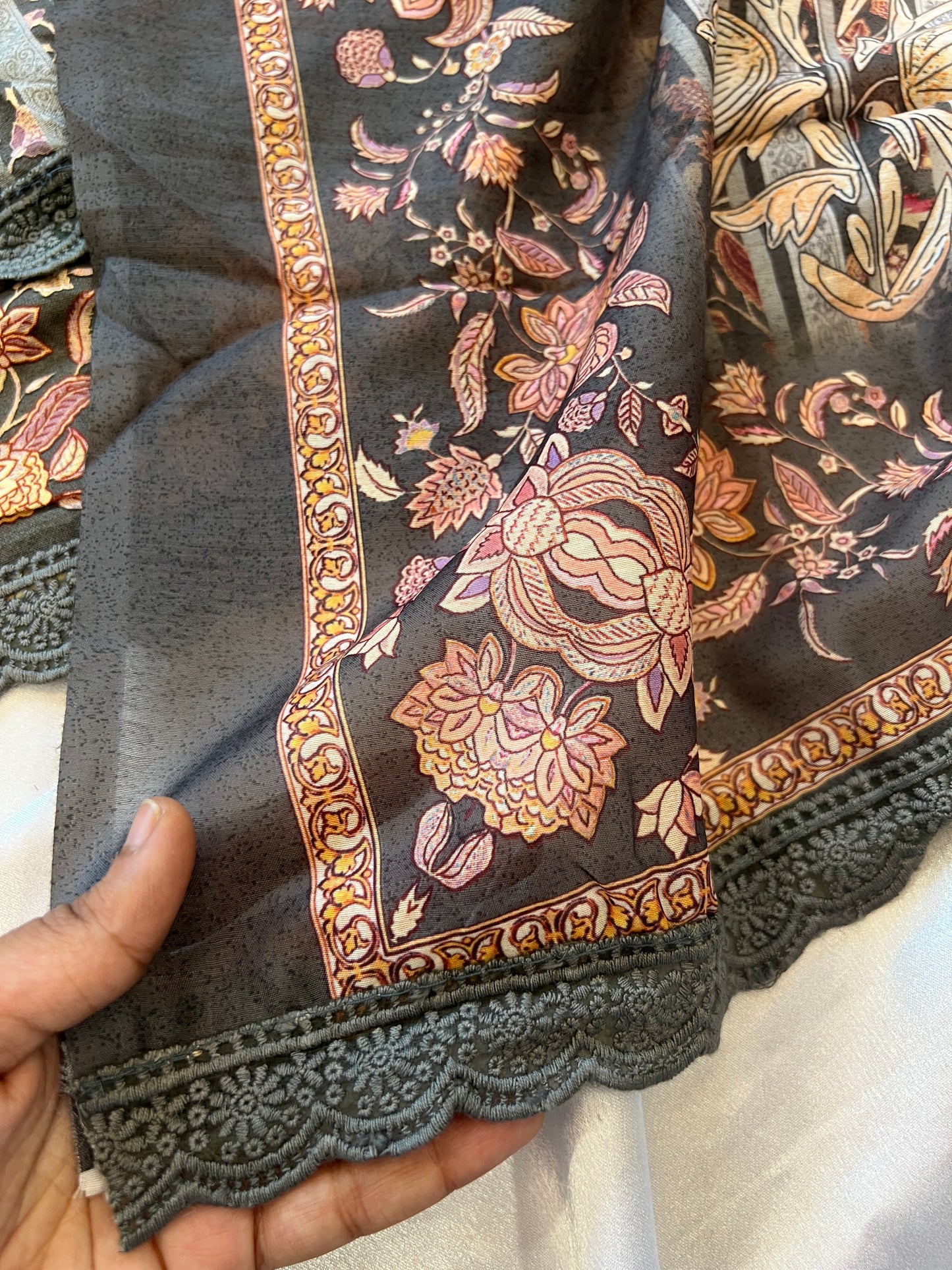 BAGH COTTON EMBROIDERY SUIT 3