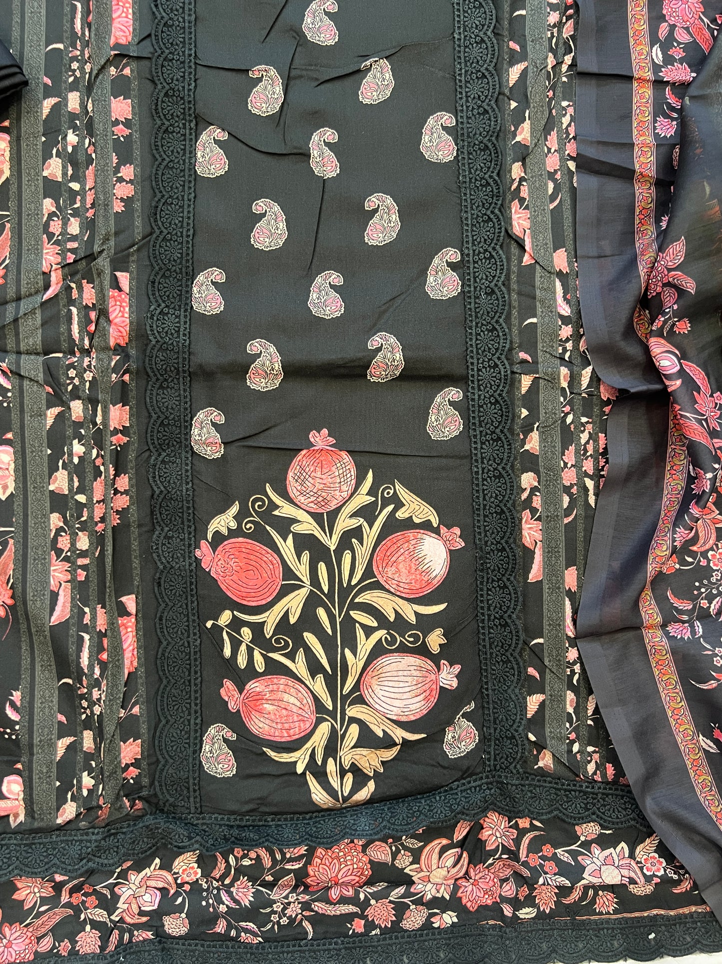 BAGH COTTON EMBROIDERY SUIT 3