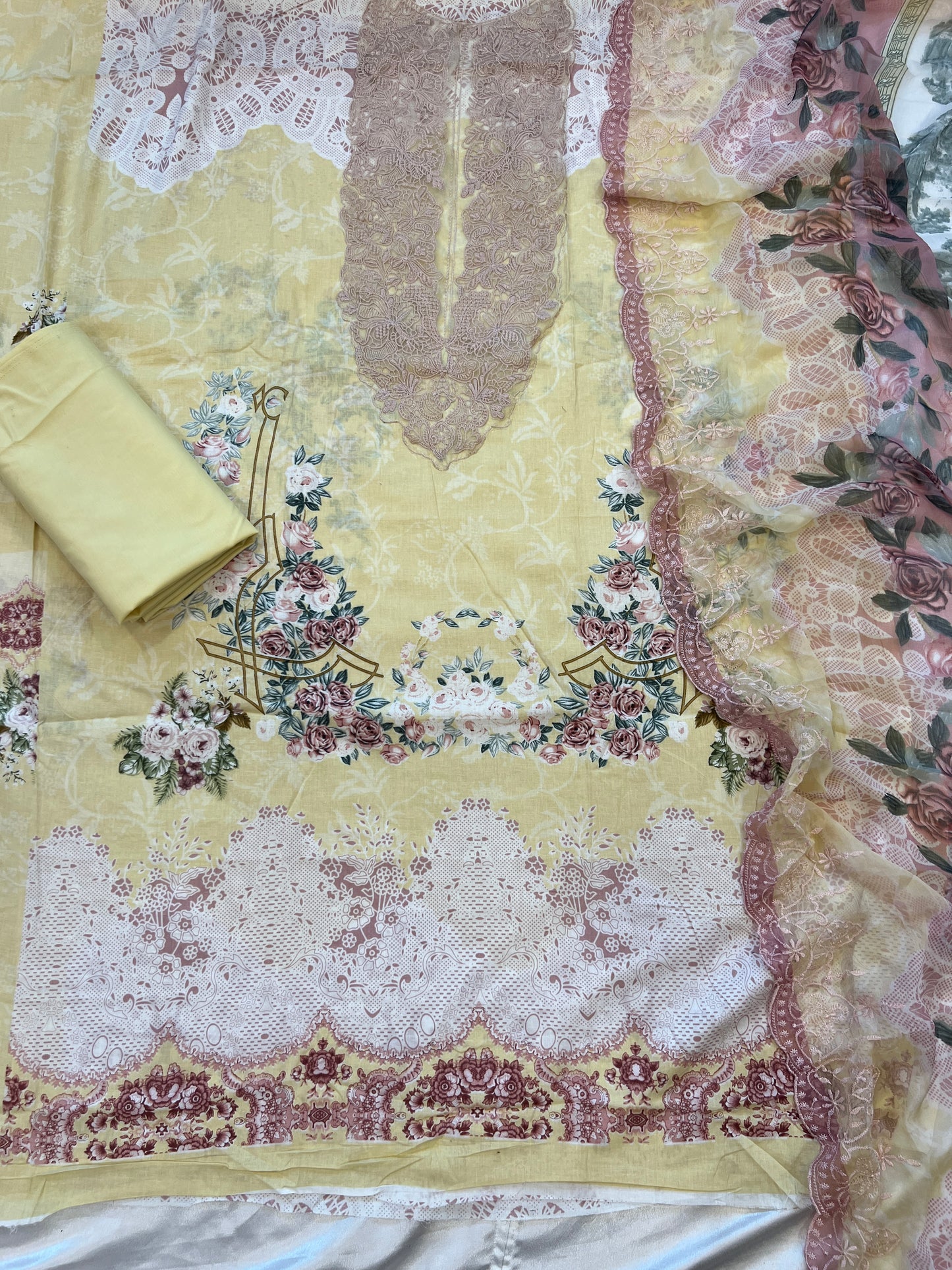 NEEDLE LAWN EMBROIDERY PATCH SUIT