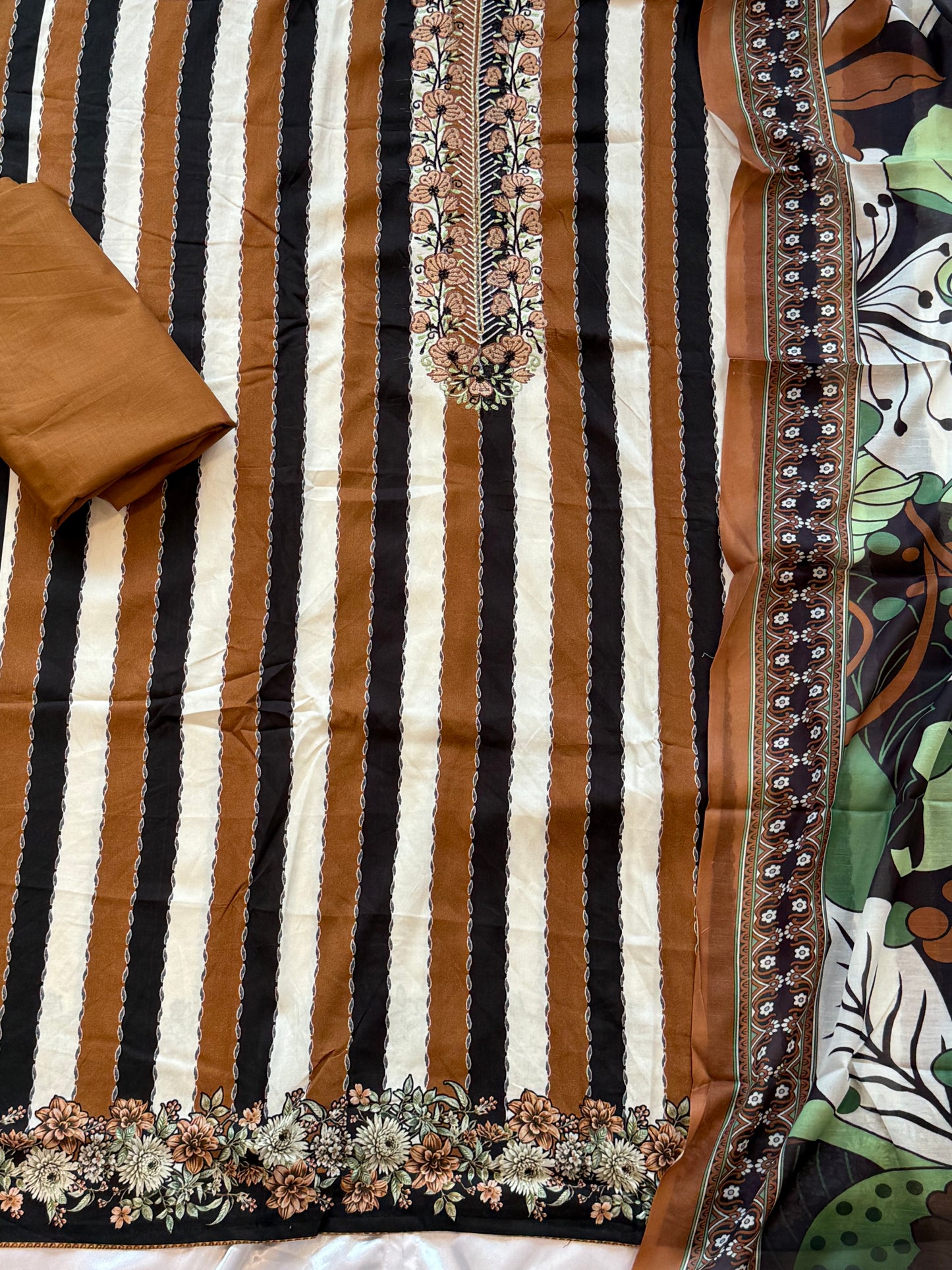 AZAA COTTON EMBROIDERY SUIT 3 Q