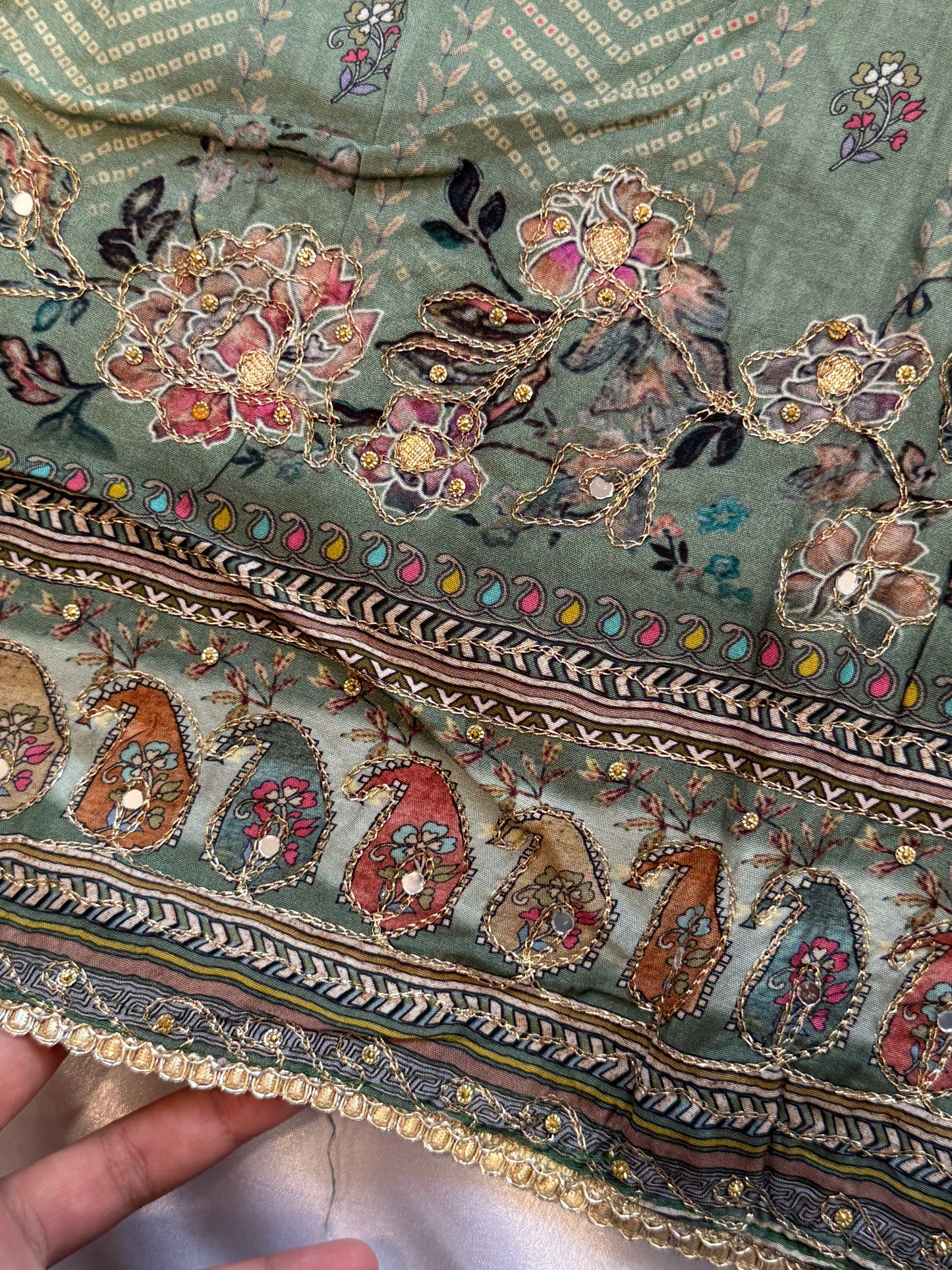 MUSLIN EMBROIDERY SUIT 232 C Q