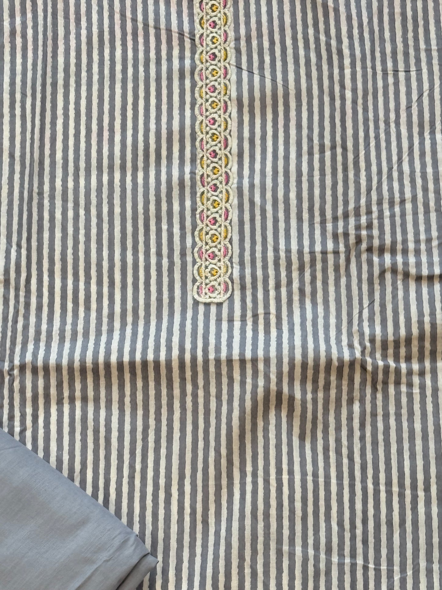LAWN EMBROIDERY PATCH SUIT 4 Q
