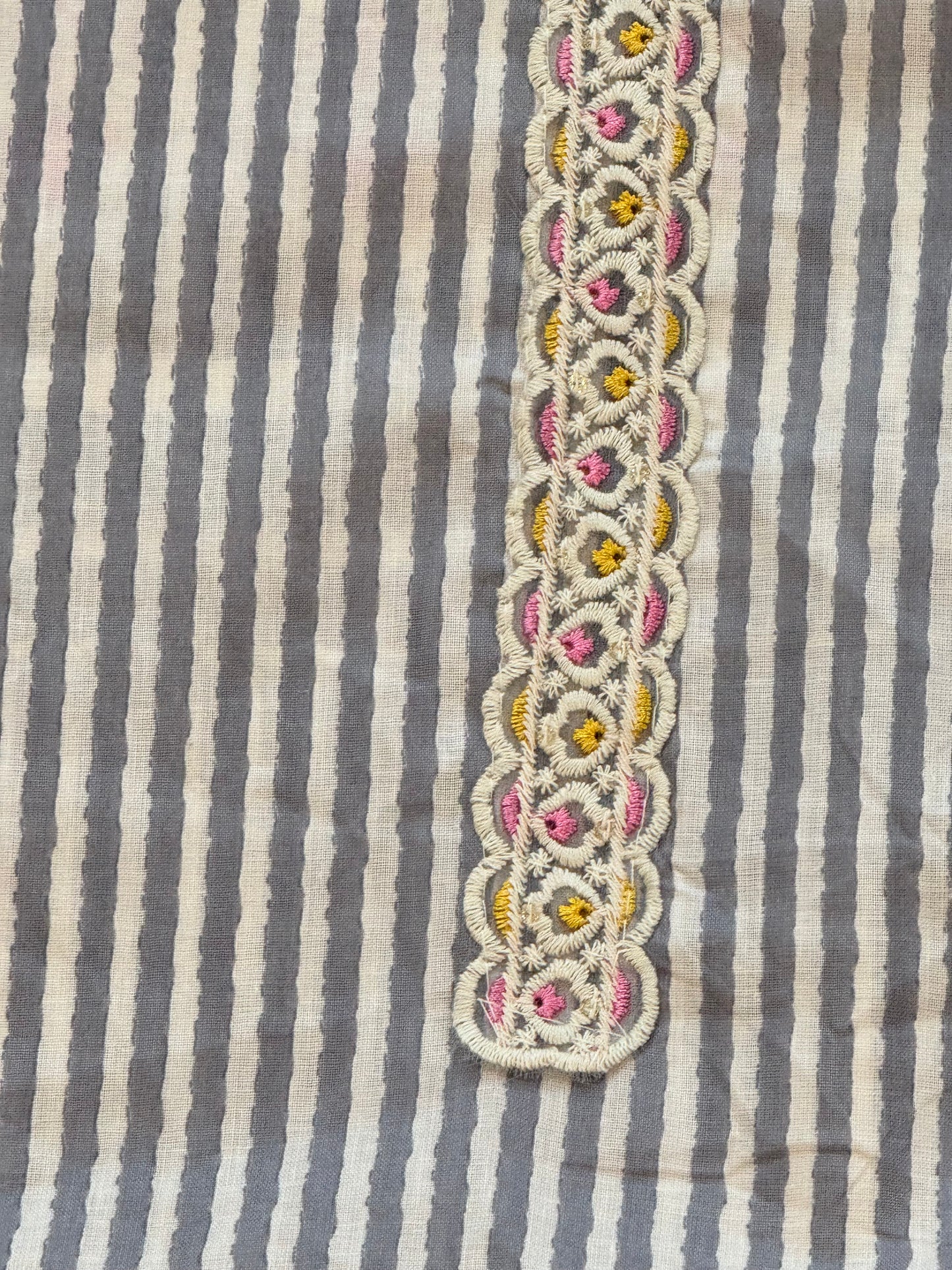 LAWN EMBROIDERY PATCH SUIT 4 Q
