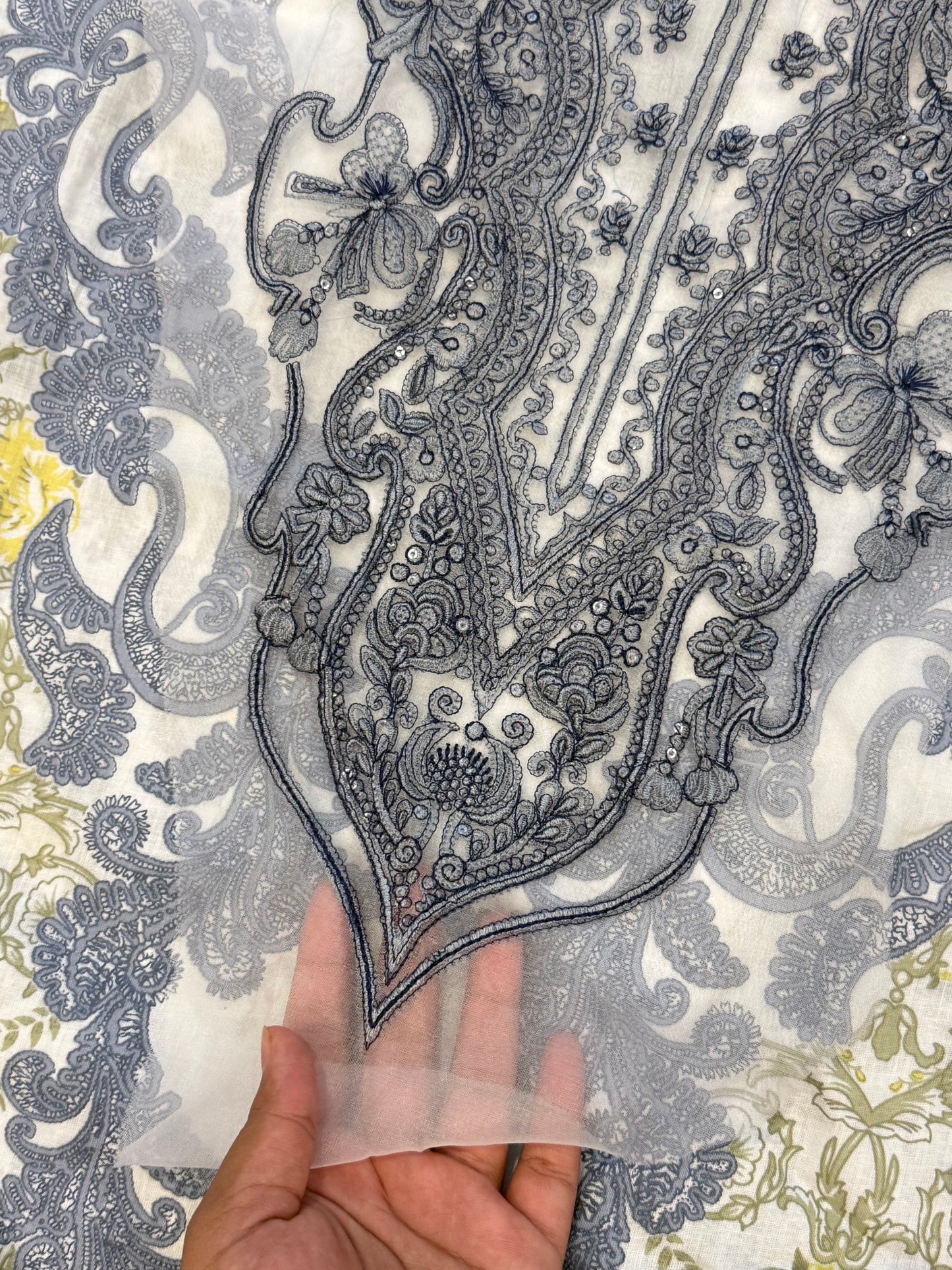 HAALA LAWN EMBROIDERY PATCH SUIT 4 Q
