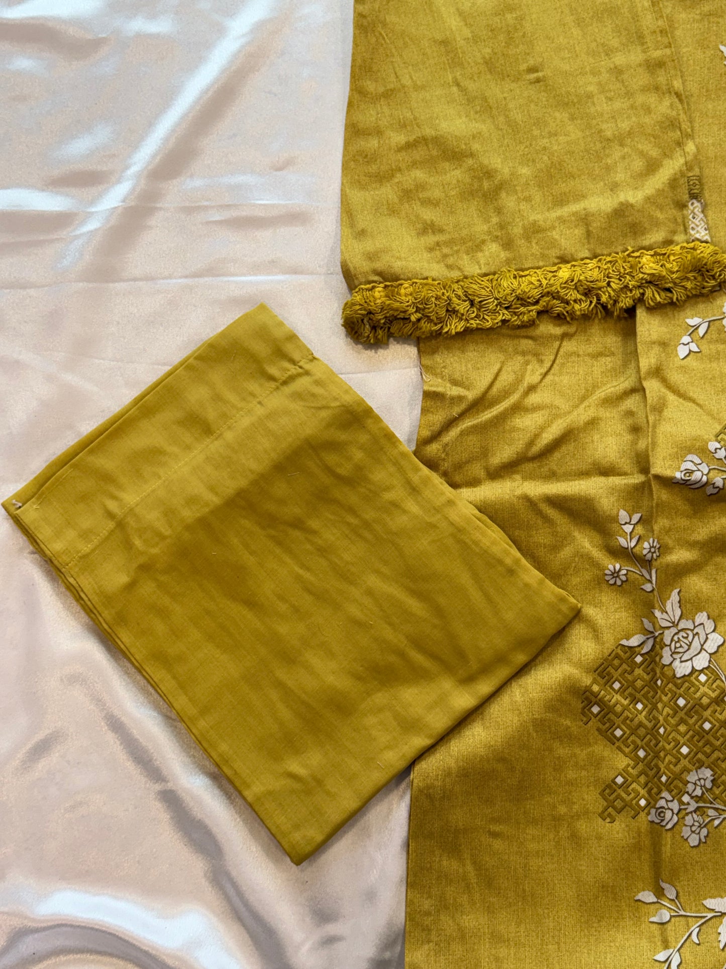 SHAMIANA LAWN READYMADE SUIT 3 Q