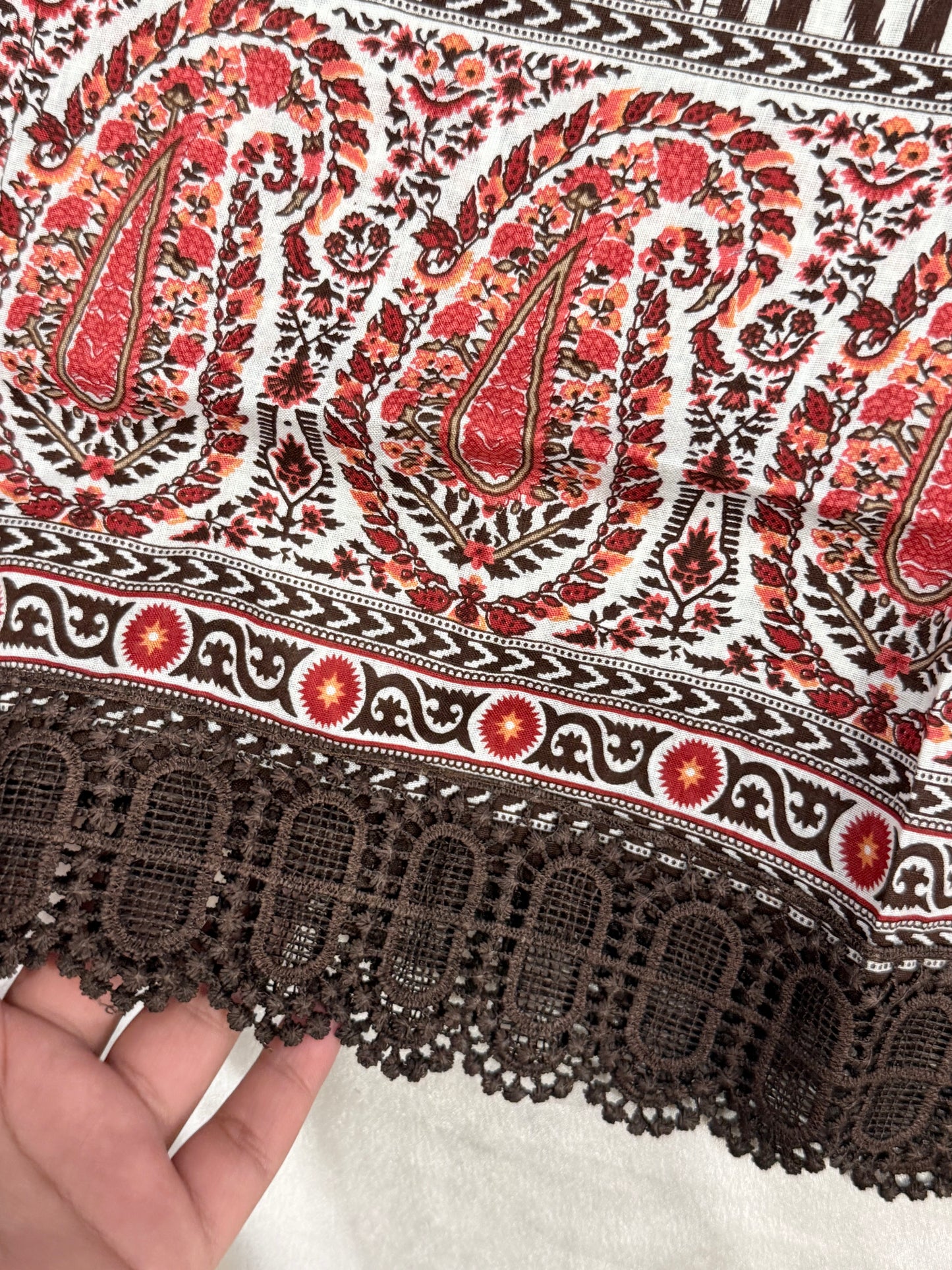 ELAHE LAWN READYMADE SUIT 1 Q