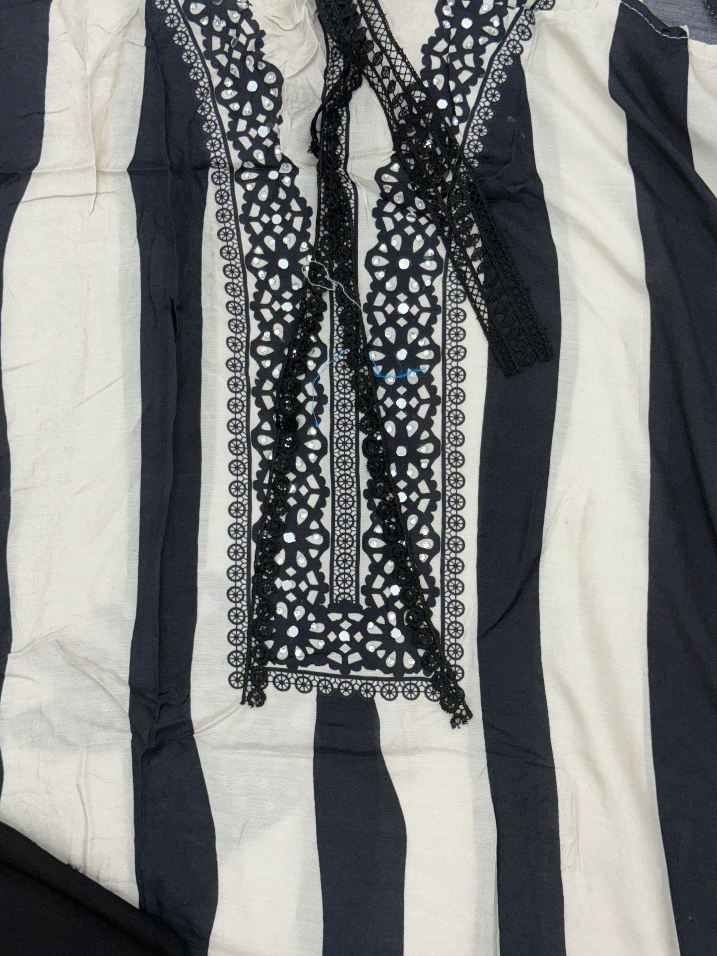 MUSLIN HAND WORK EMBROIDERY SUIT 284 Q