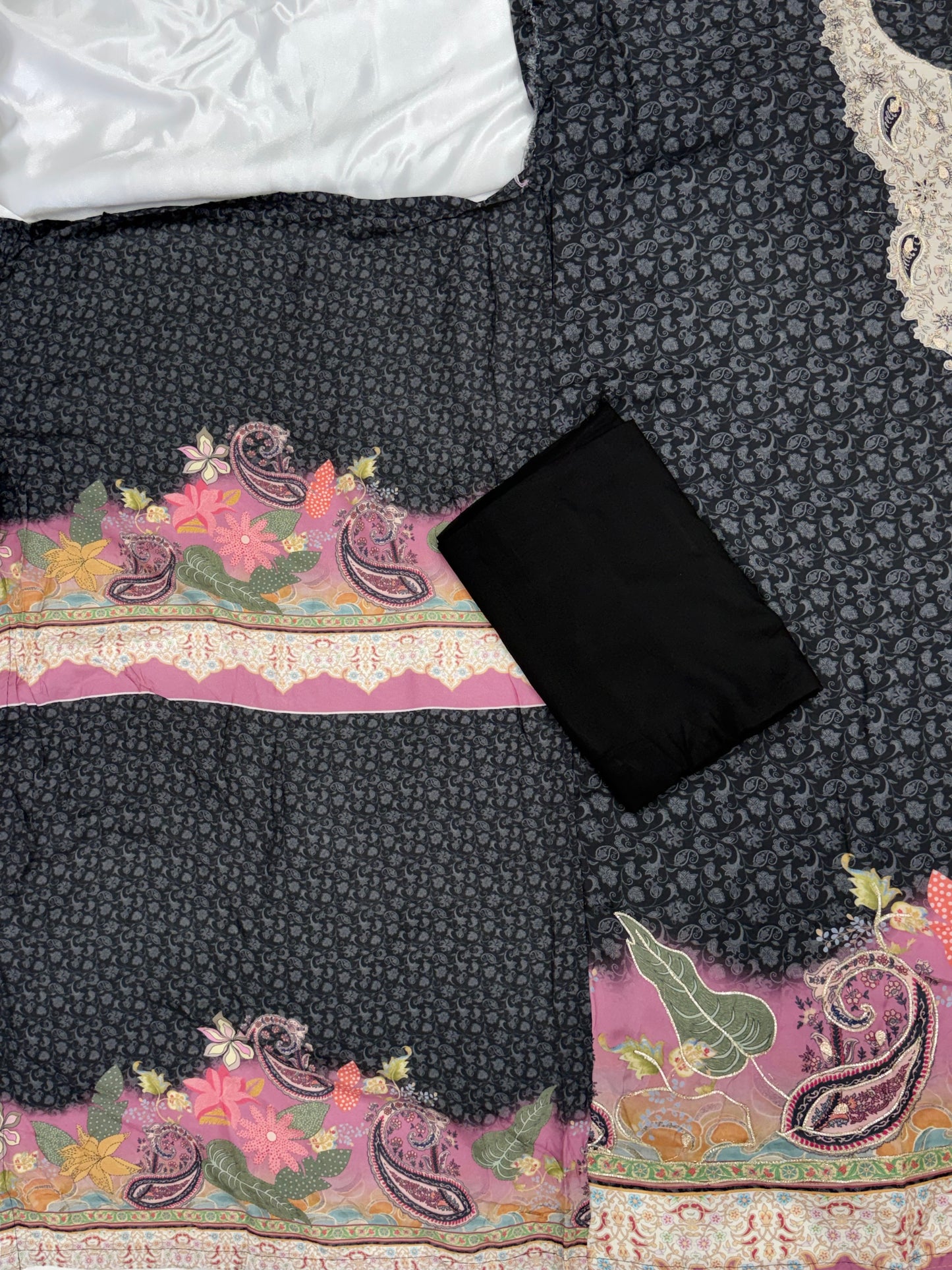 MUSLIN HAND EMBROIDERY SUIT 282 Q