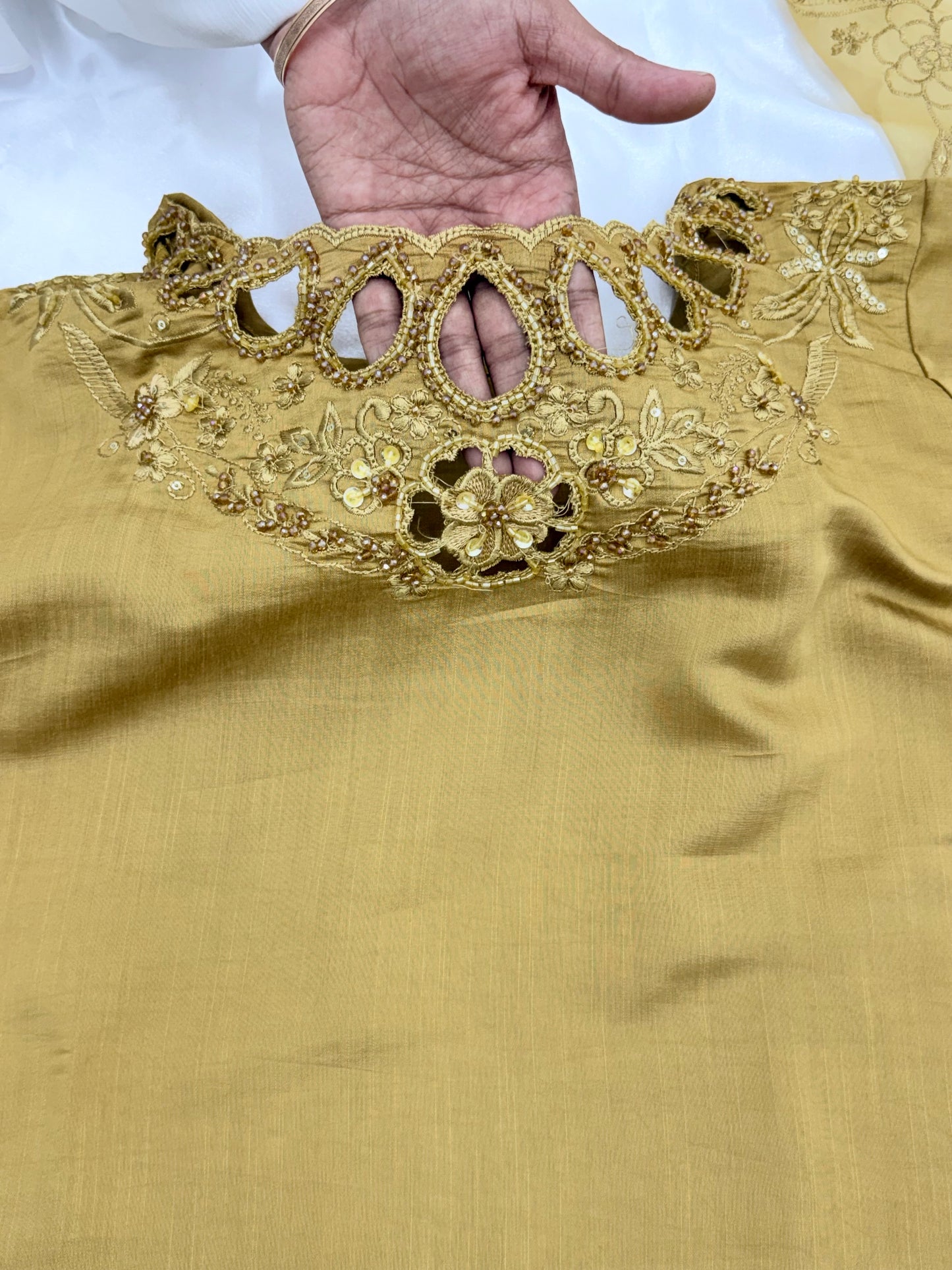 ZARQASH CUTWORK EMBROIDERY SUIT Q