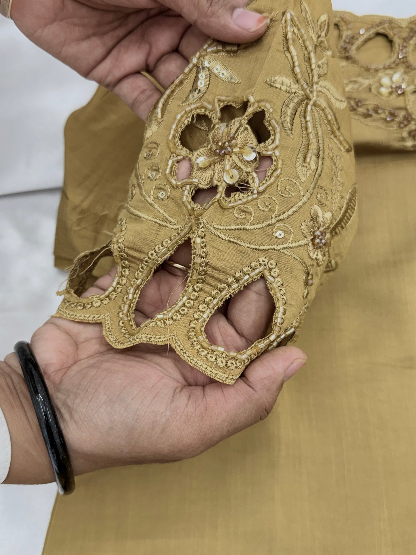 ZARQASH CUTWORK EMBROIDERY SUIT Q