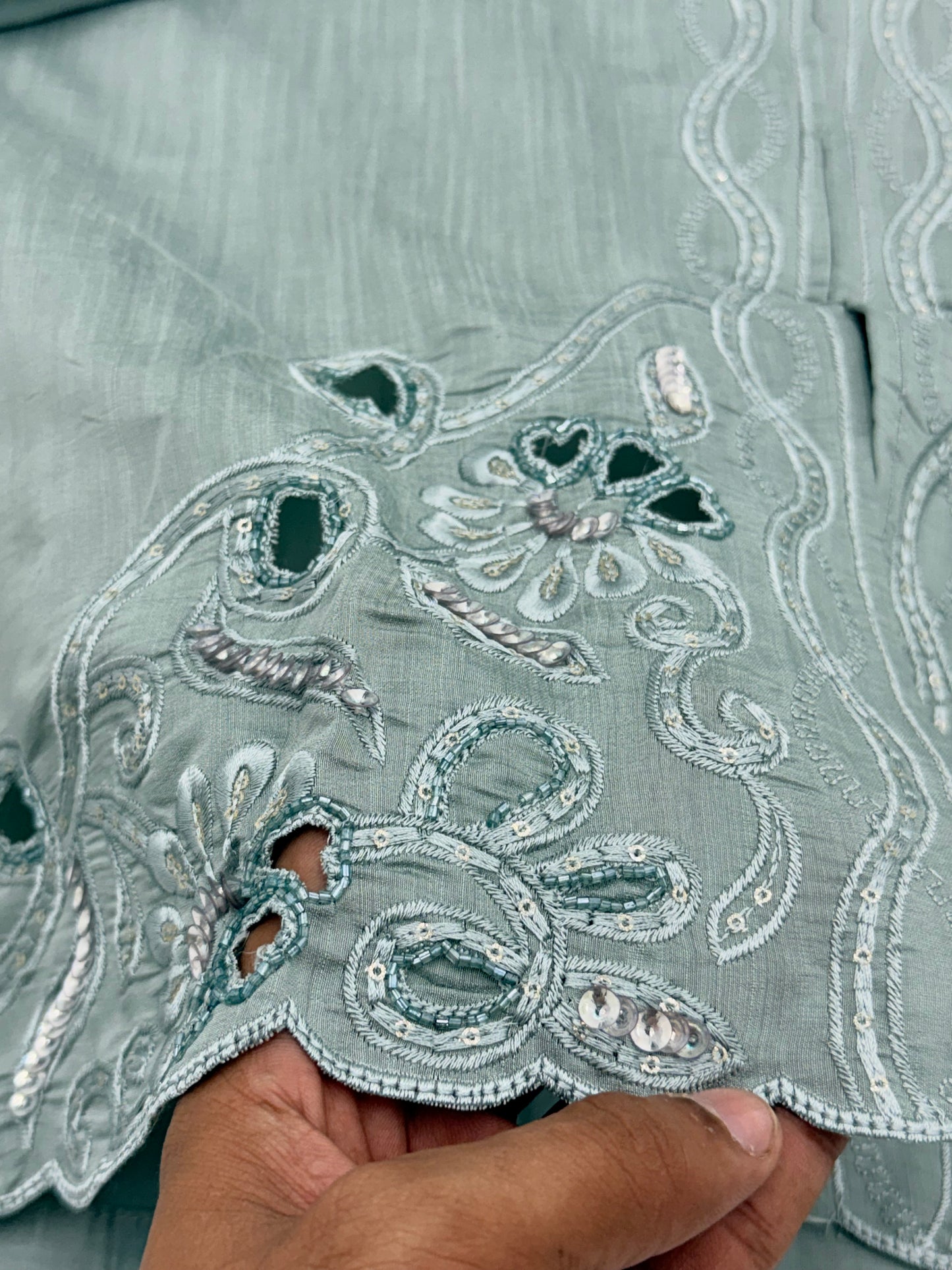 ZARQASH CUTWORK EMBROIDERY SUIT Q