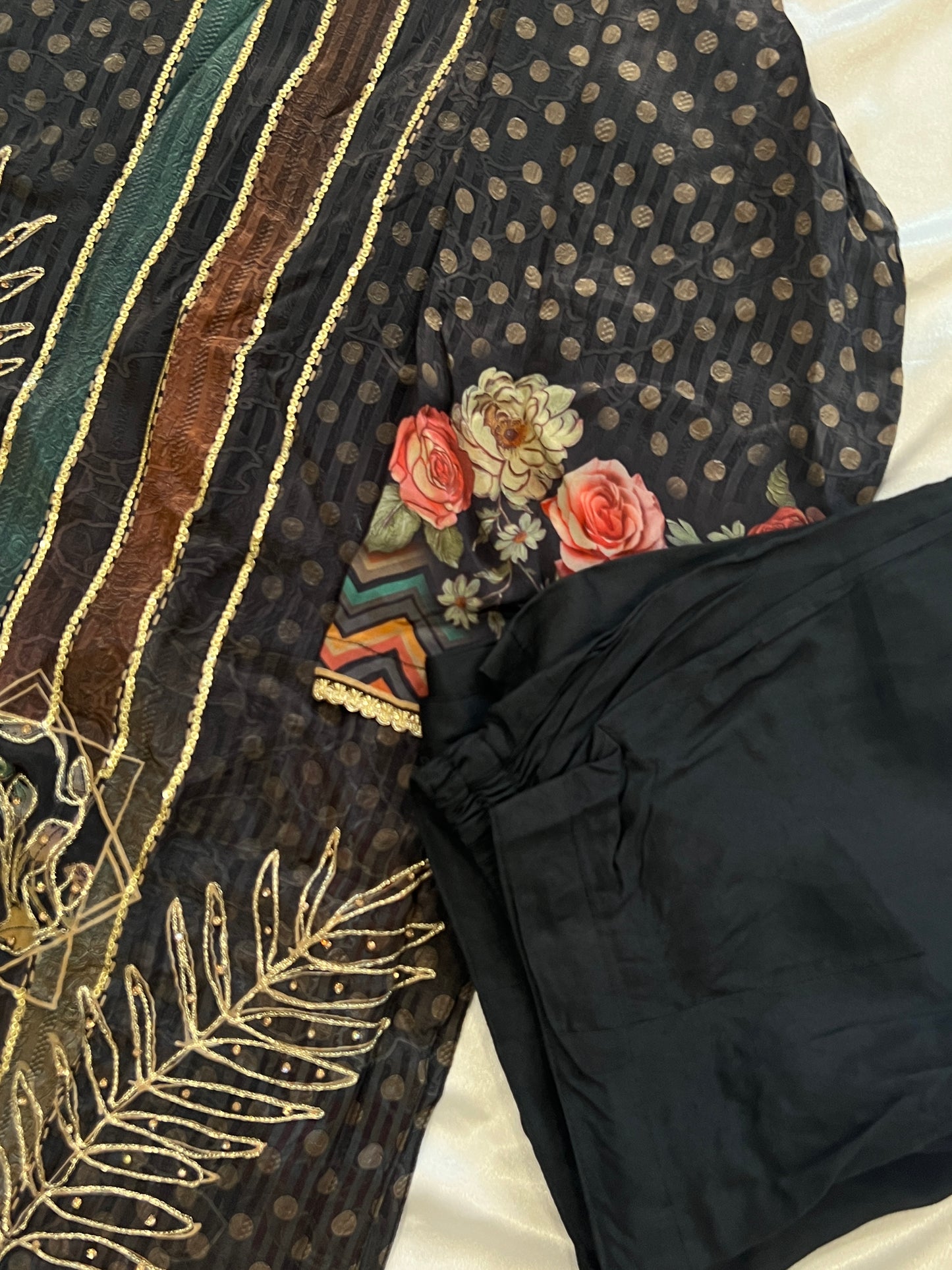 BLACK CREPE READYMADE SUIT