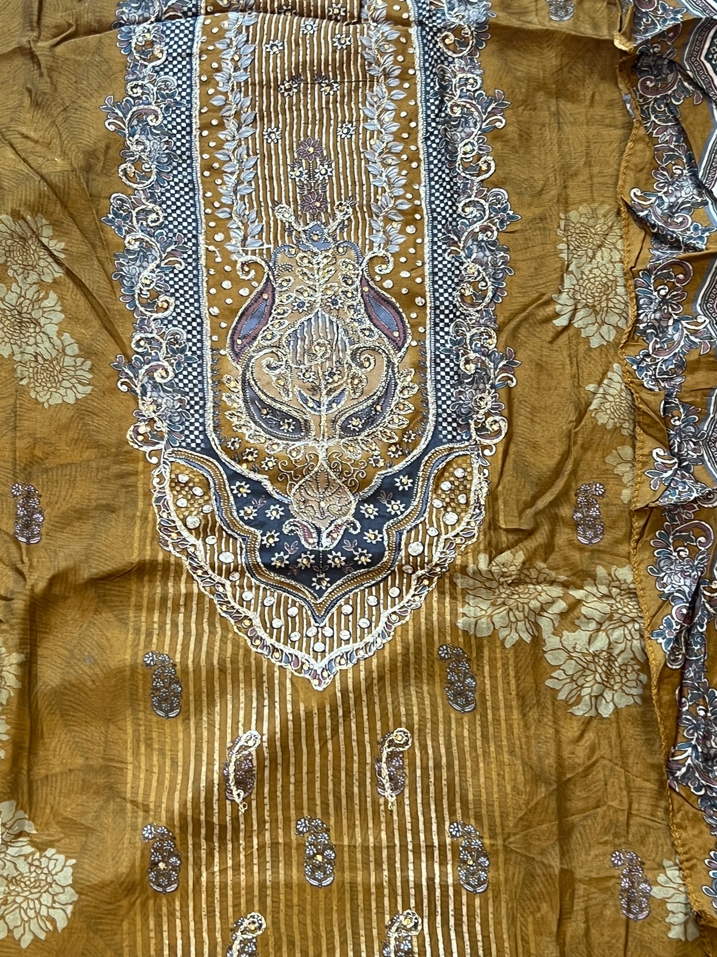 MUSTERED MUSLIN EMBROIDERY SUIT 278
