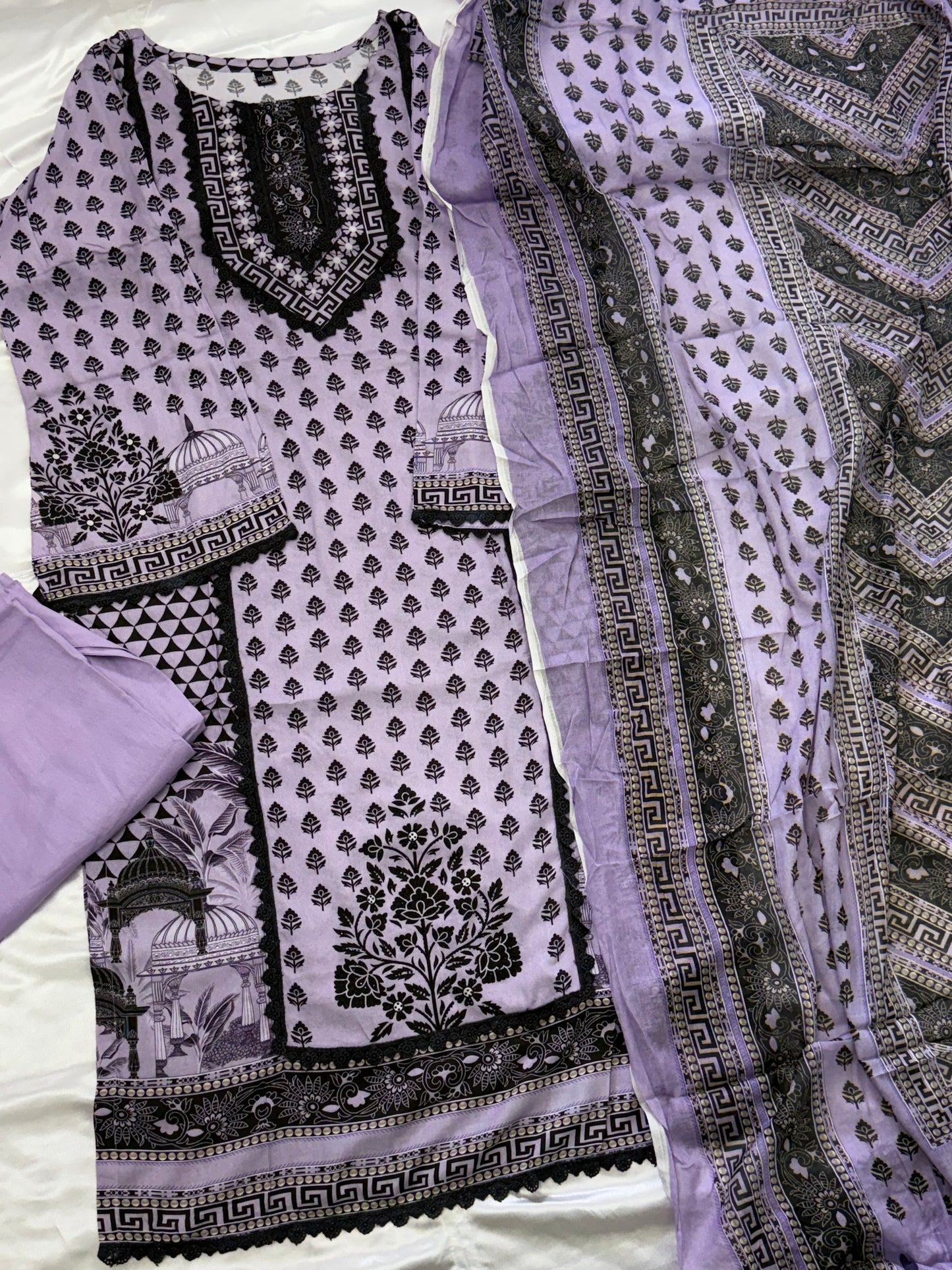 CS LAWN READYMADE SUIT 1 Q