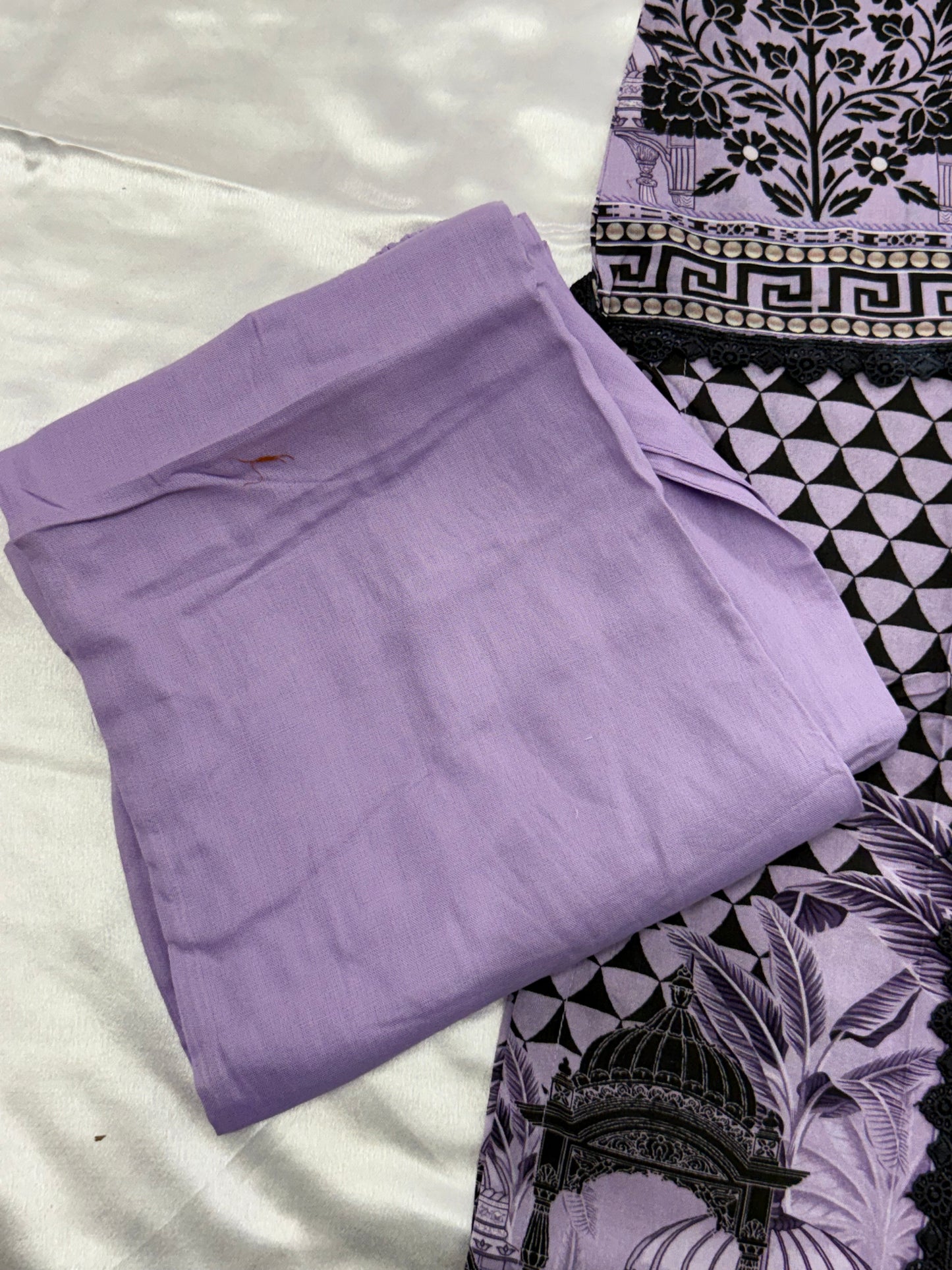CS LAWN READYMADE SUIT 1 Q