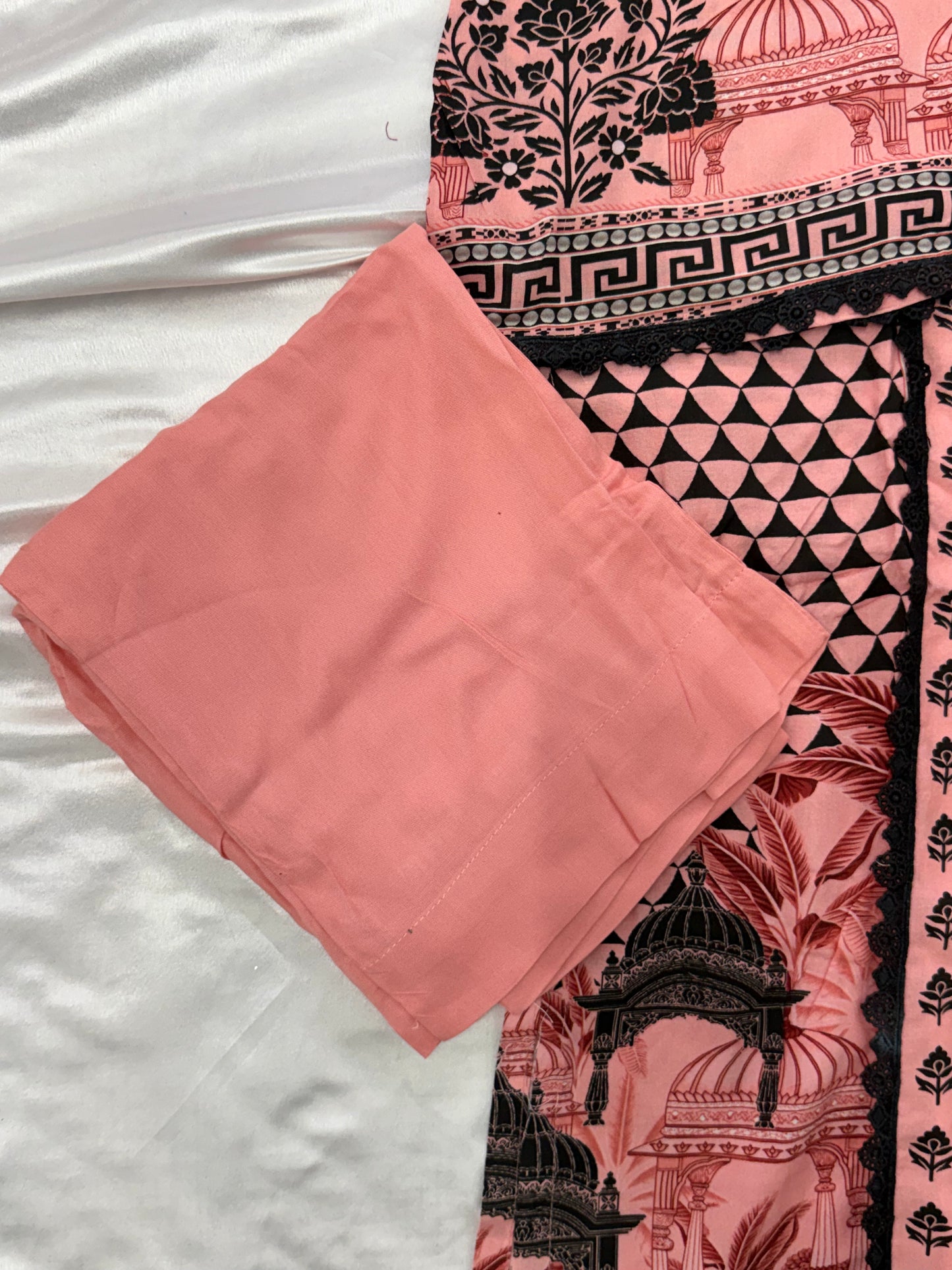 CS LAWN READYMADE SUIT Q