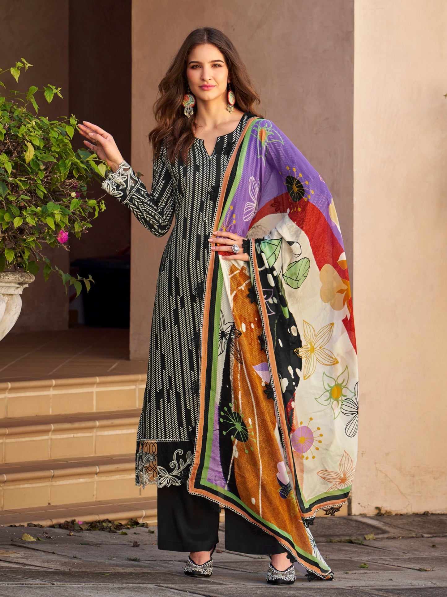 BLACK MAHAM SOFT COTTON EMBROIDER SUIT Q