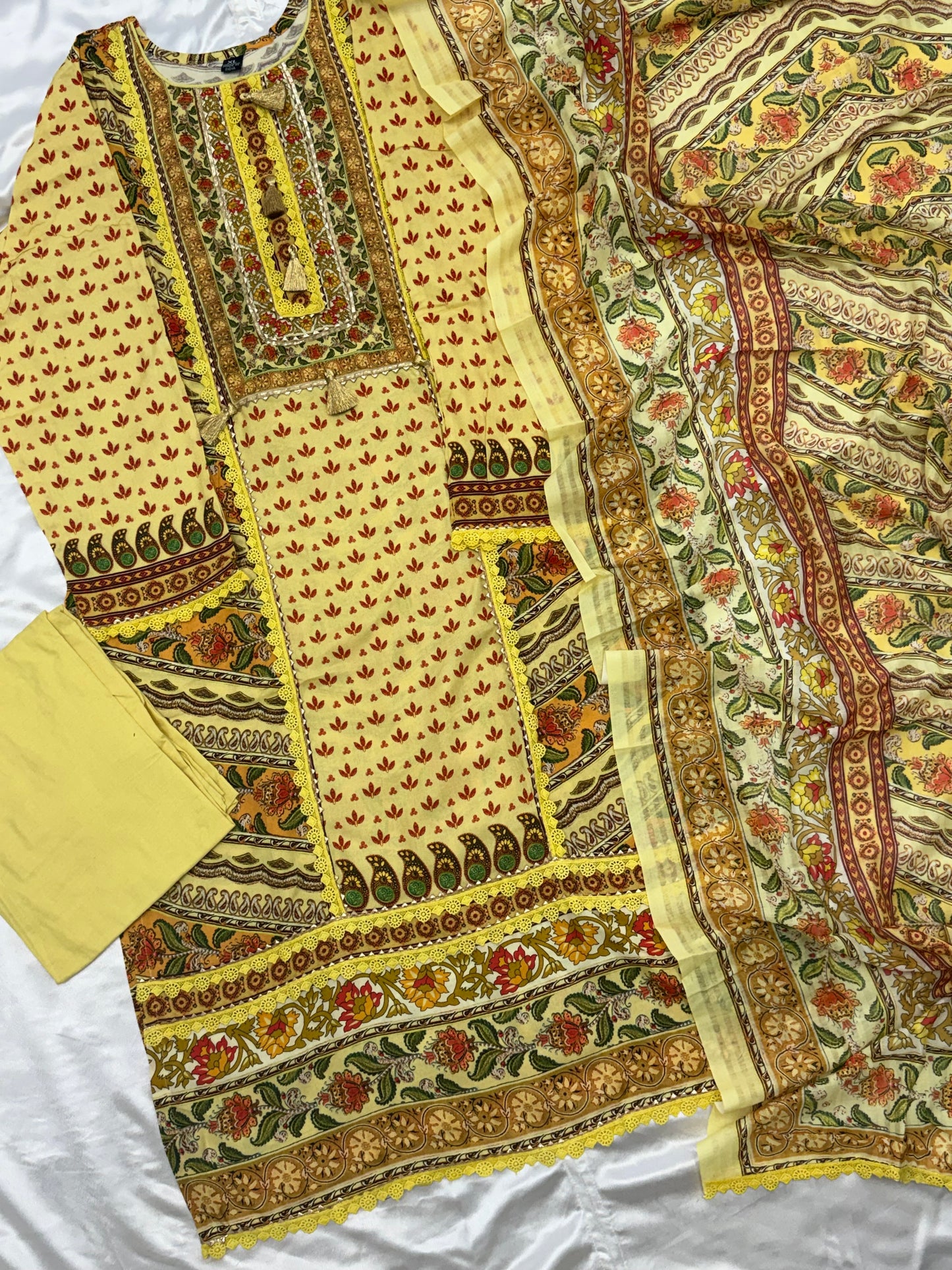 BAGH LAWN READYMADE SUIT 5 Q