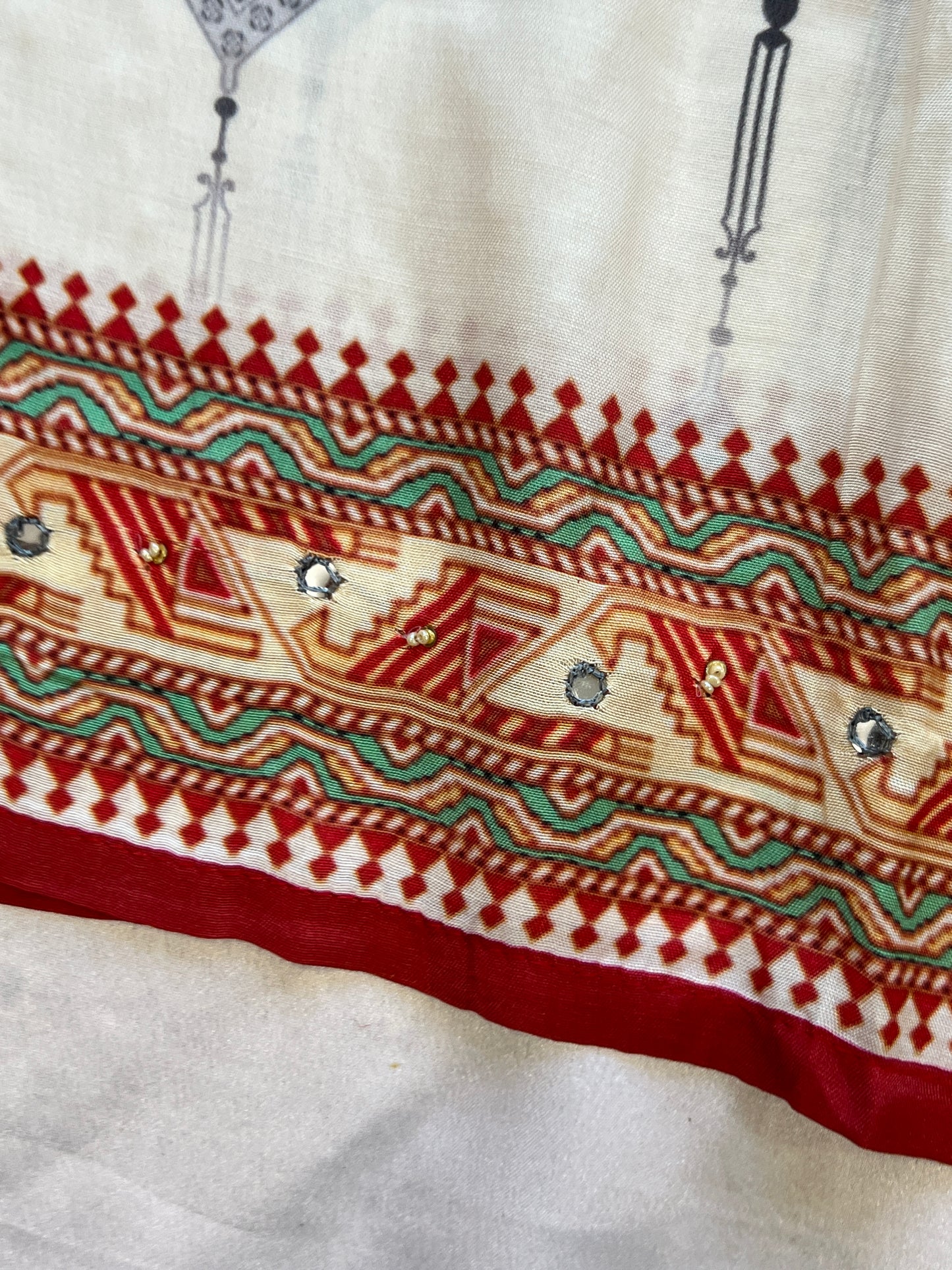 KAIRA MUSLIN HAND WORK EMBROIDERY SUIT 1 Q