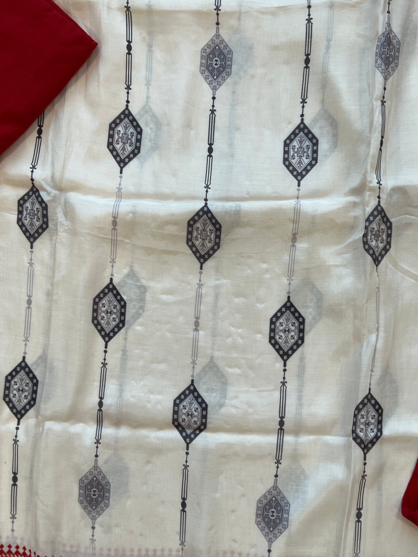 KAIRA MUSLIN HAND WORK EMBROIDERY SUIT 1 Q