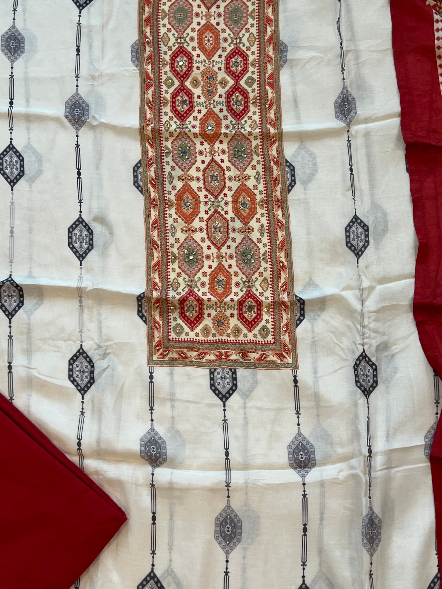 KAIRA MUSLIN HAND WORK EMBROIDERY SUIT 1 Q
