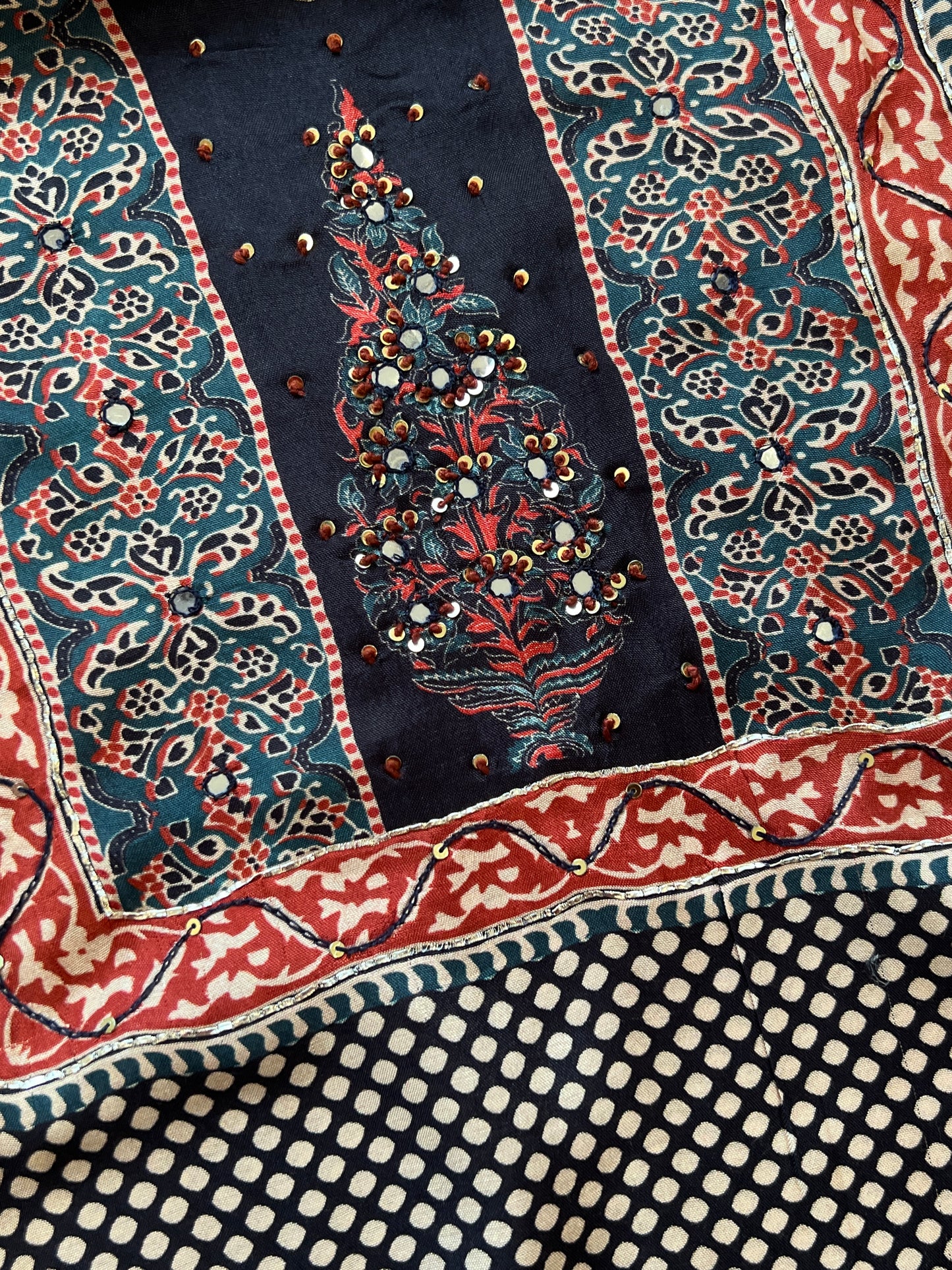 KAIRA MUSLIN HAND WORK EMBROIDERY SUIT 4 Q