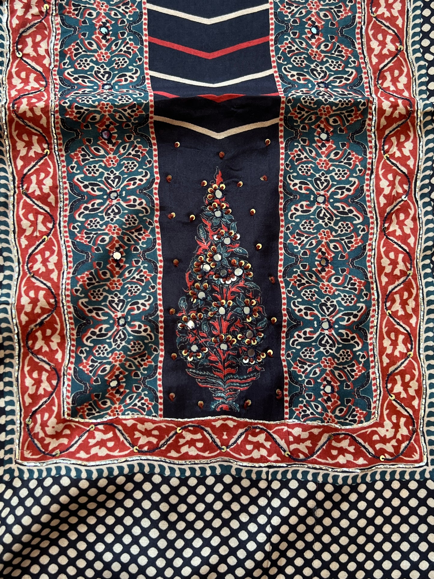 KAIRA MUSLIN HAND WORK EMBROIDERY SUIT 4 Q